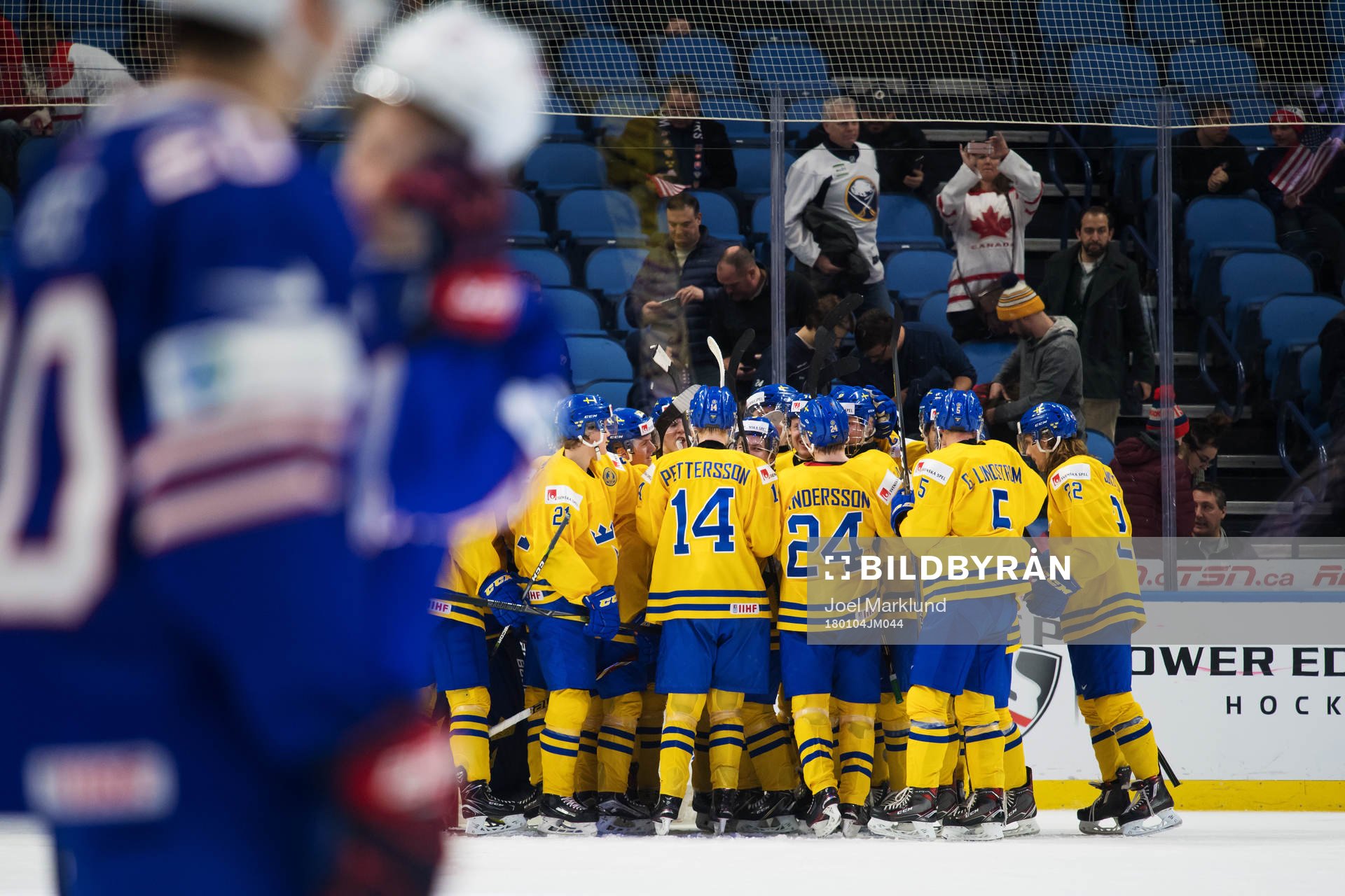 Sveriges spelare jublar
