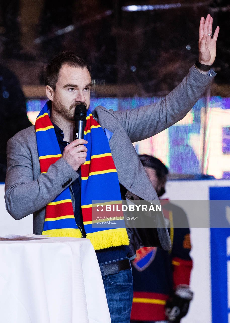 Djurgårdens före detta målvakt Mikael Tellqvist tackas