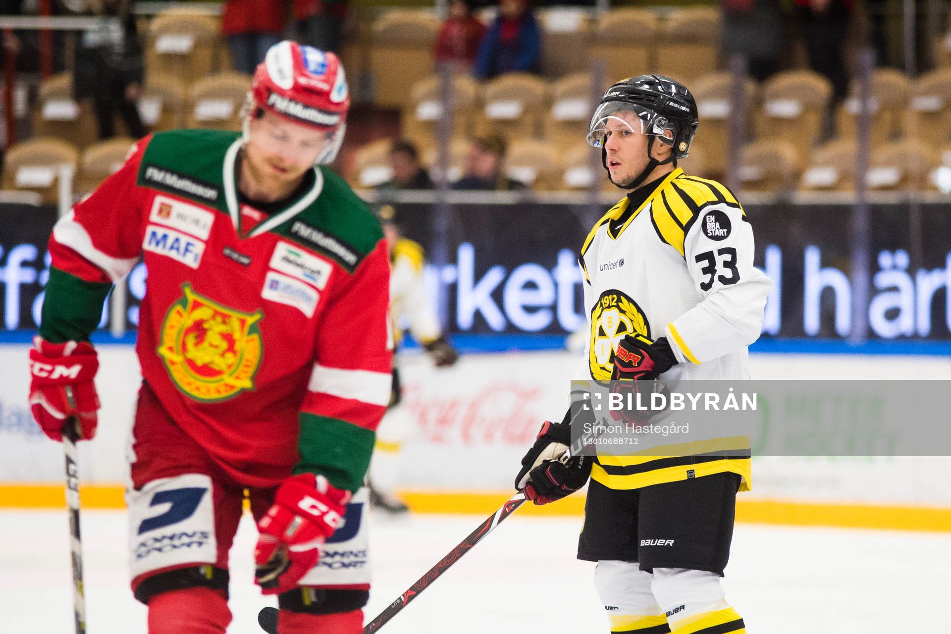 Brynäs Elias Fälth  före ishockeymatchen i SHL mellan