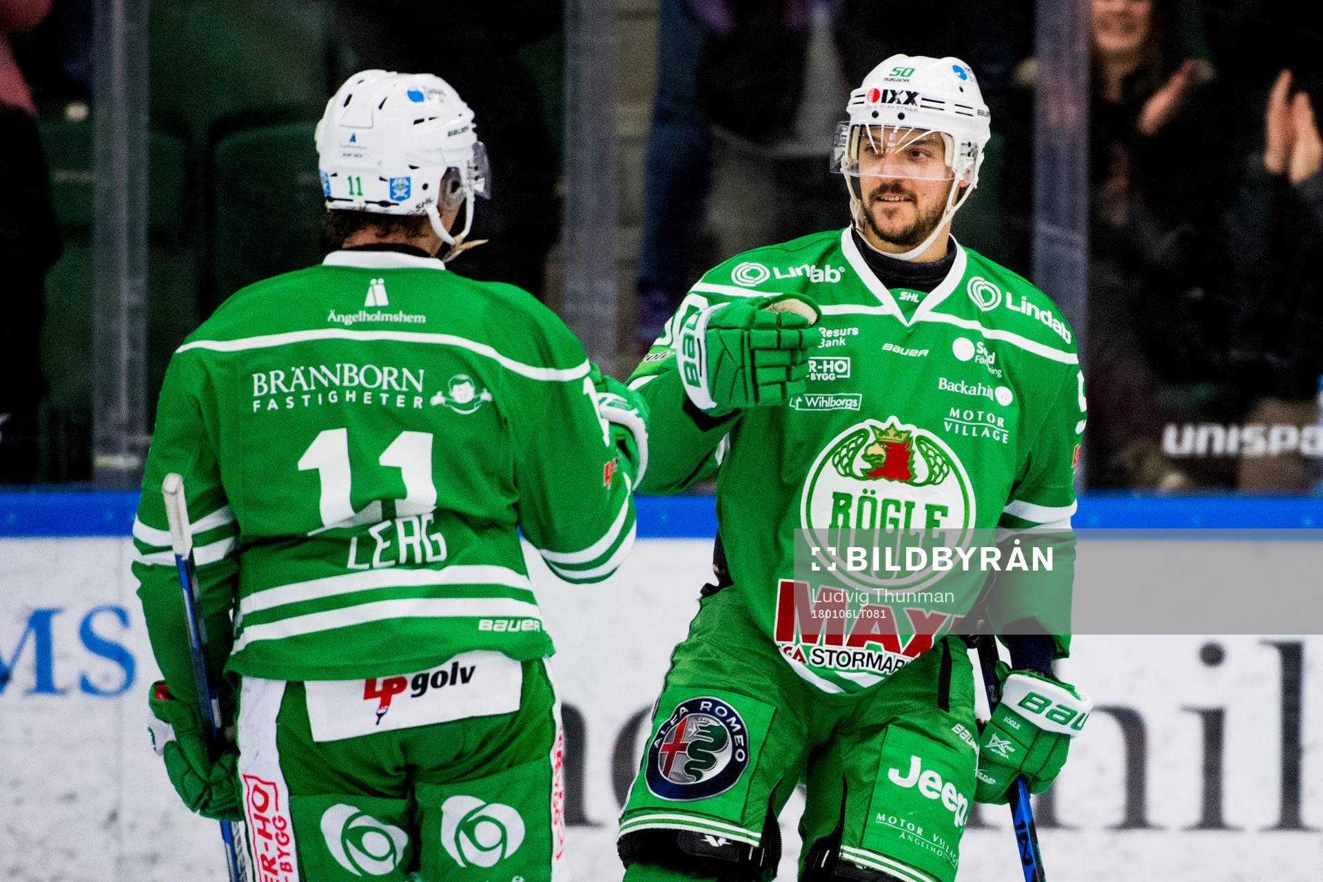 Rögles Juhamatti Aaltonen jublar med Bryan Lerg