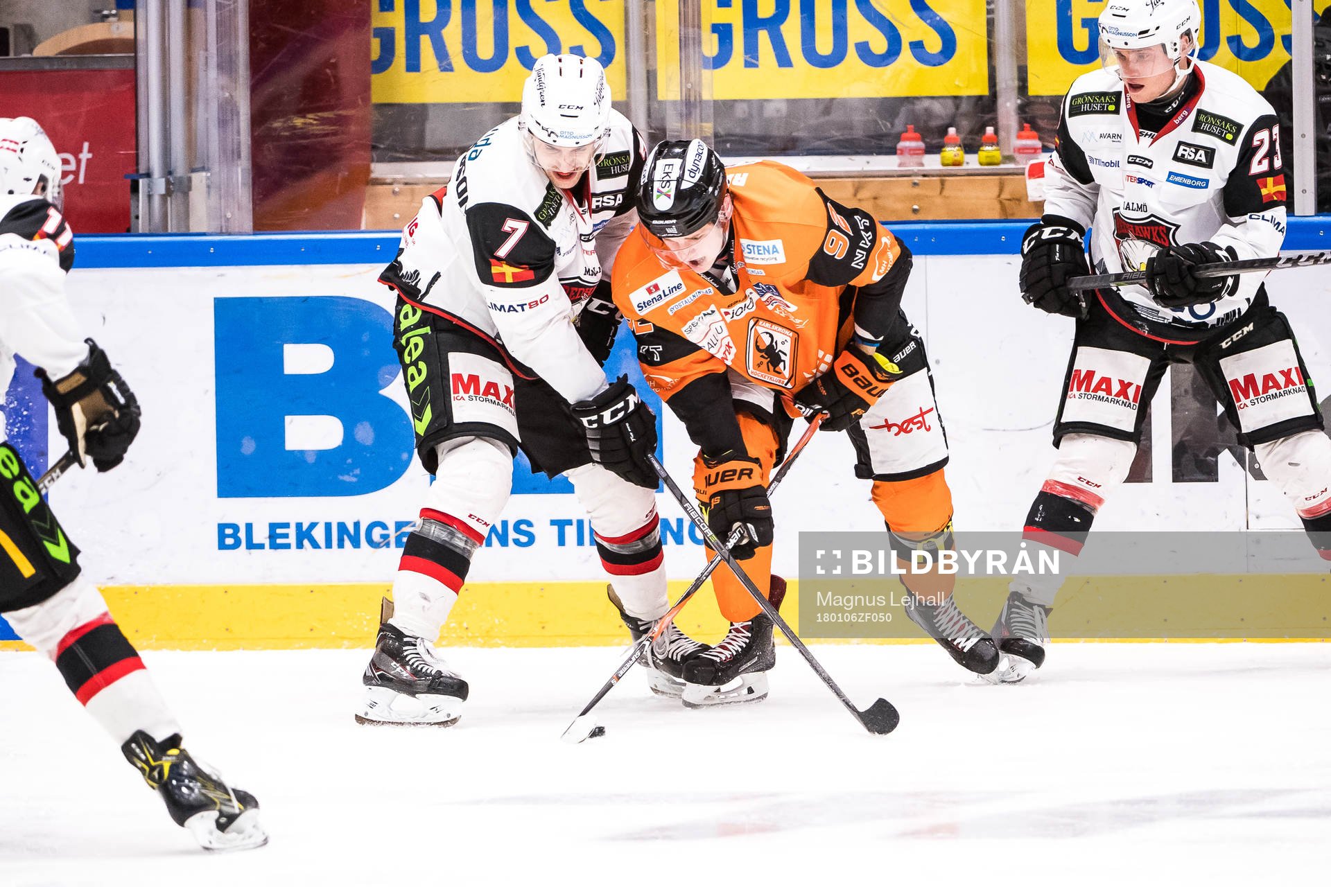 Malmö Redhawks Nils Andersson  och Karlskronas Henrik