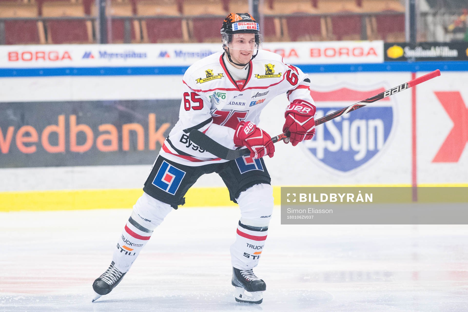 Örebros Sakari Manninen jublar