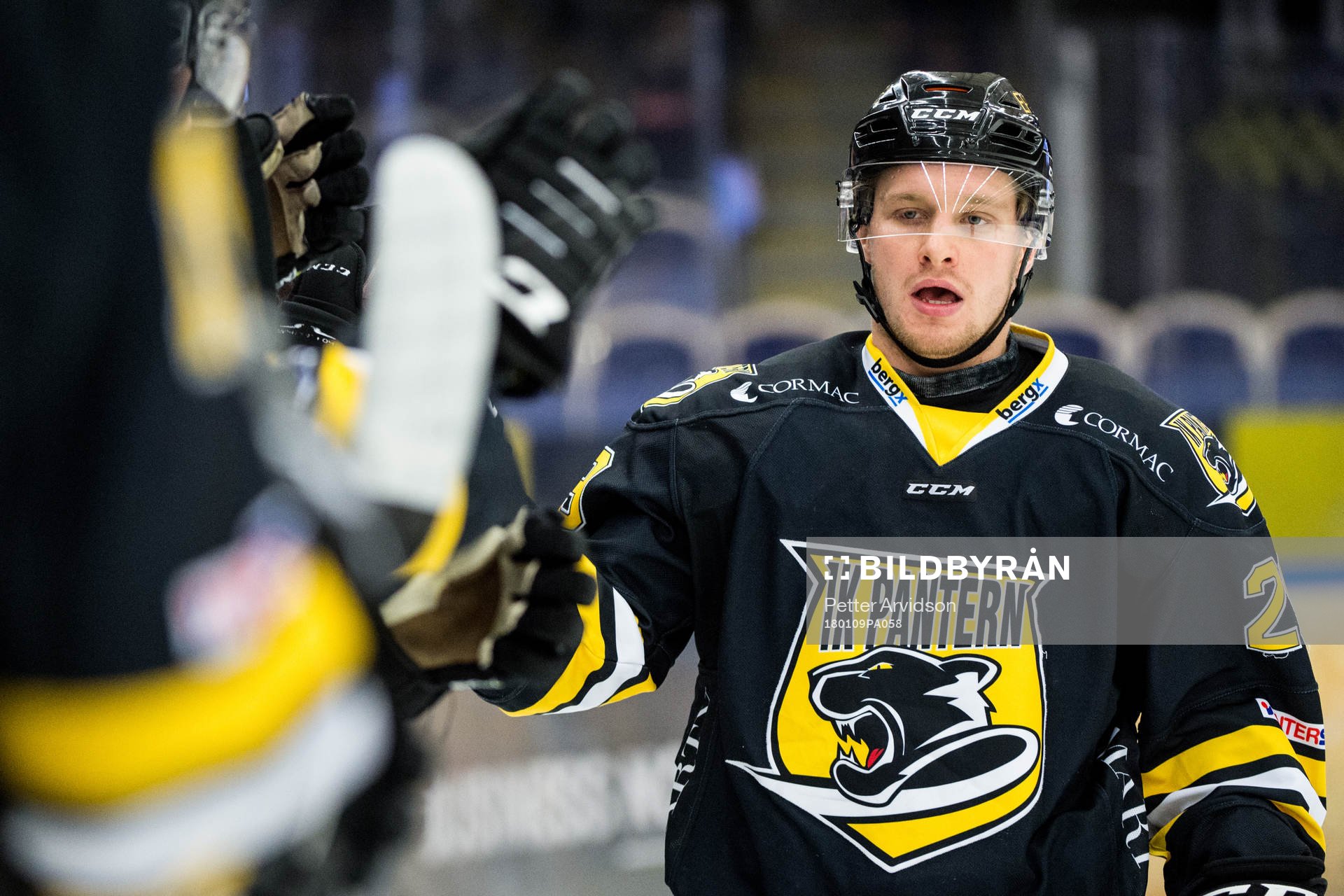 Panterns Sebastian Strandberg jublar