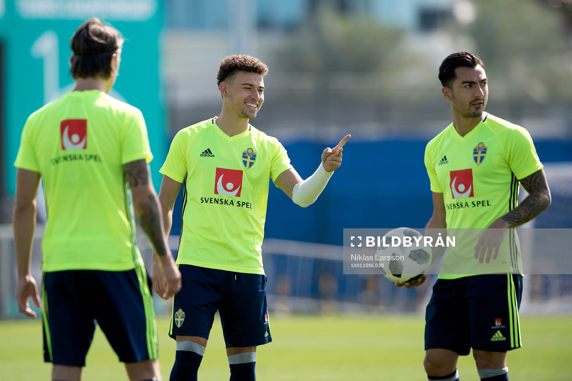 Sveriges Jordan Larsson och Jiloan Hamad