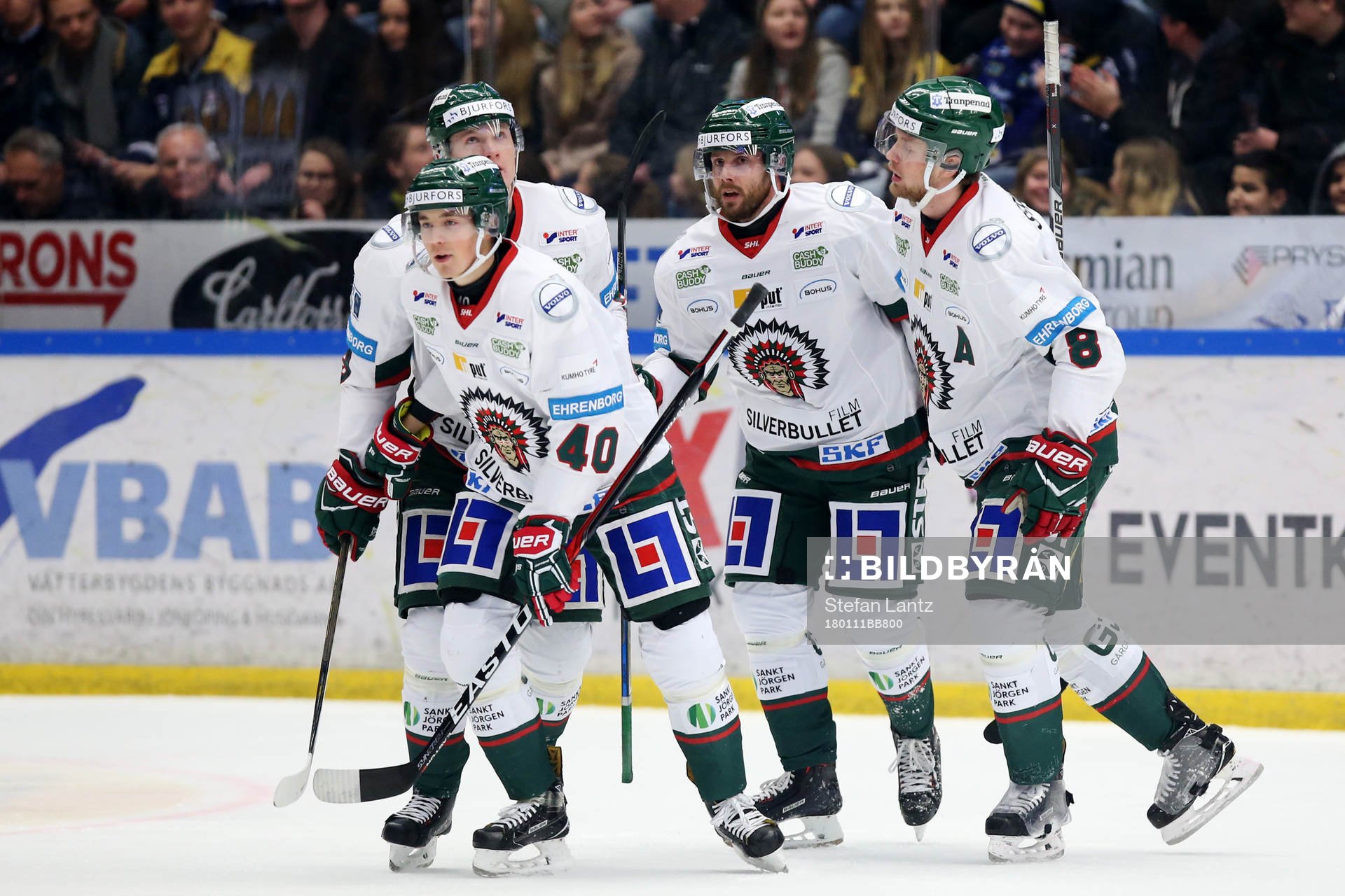 Frölundas Jan Mursak jublar med lagkamrater Joel Mustonen