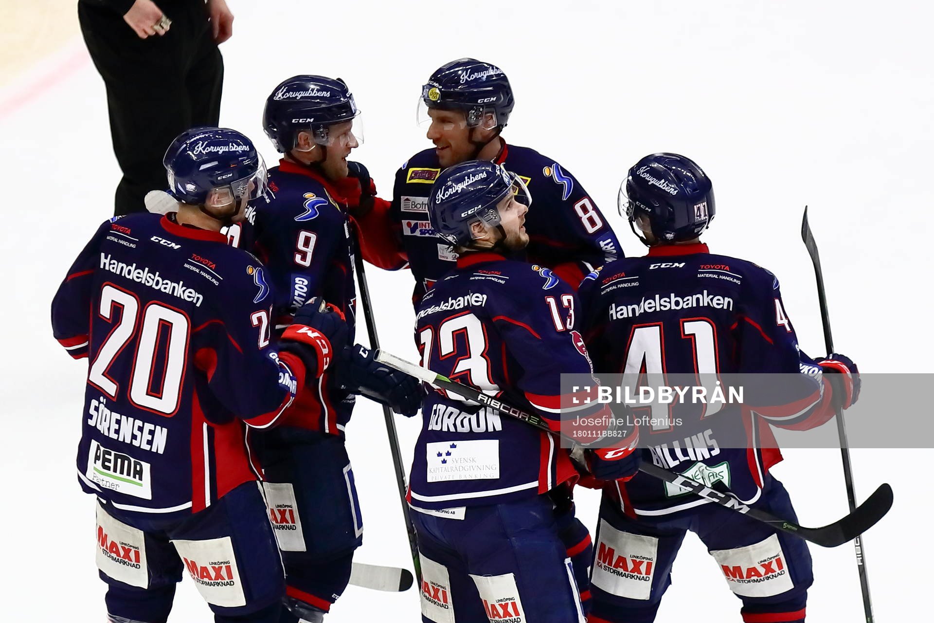 Linköpings Andrew Gordon har precis gjort mål 2-0 och