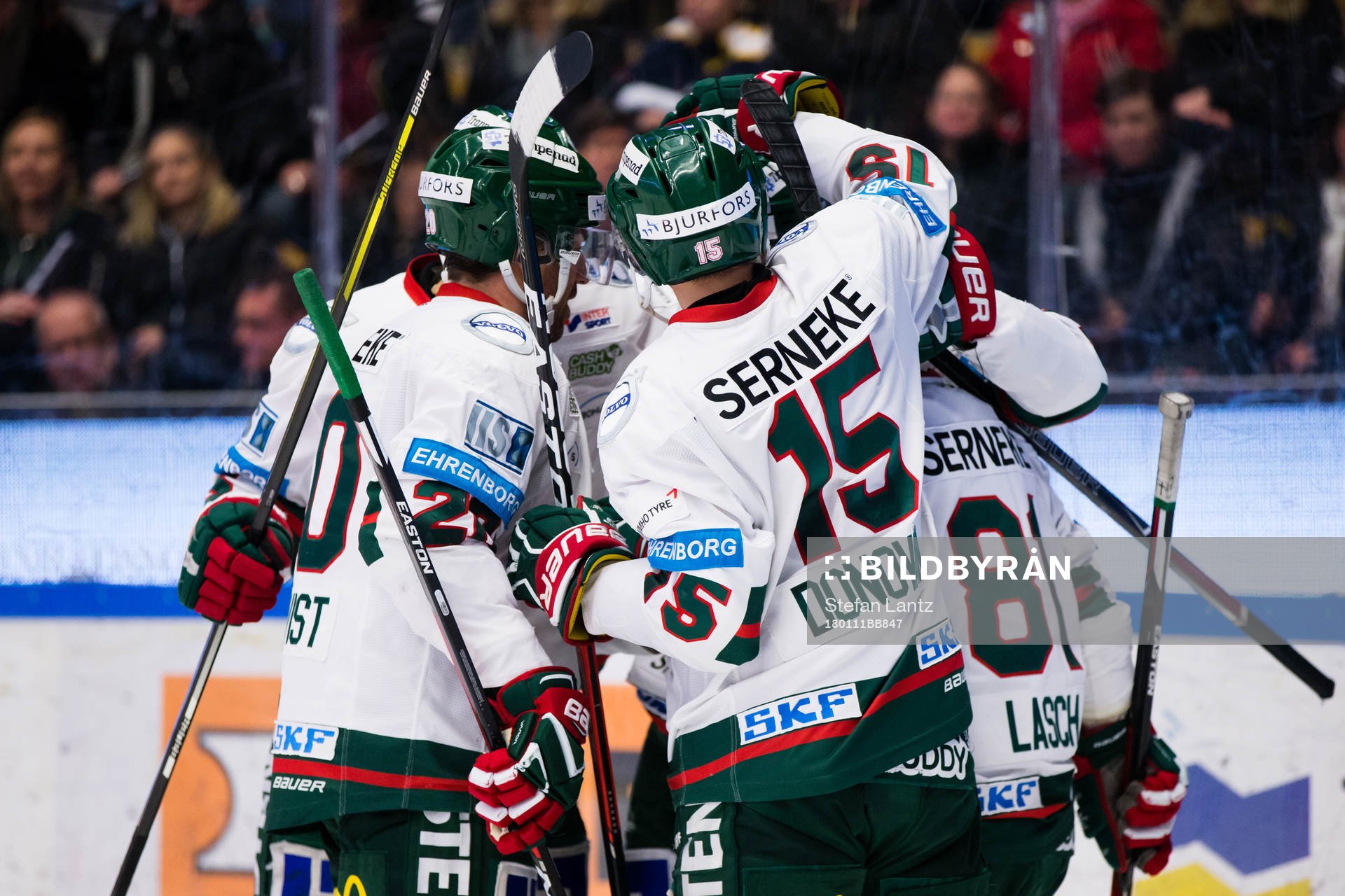 Frölundas spelare jublar