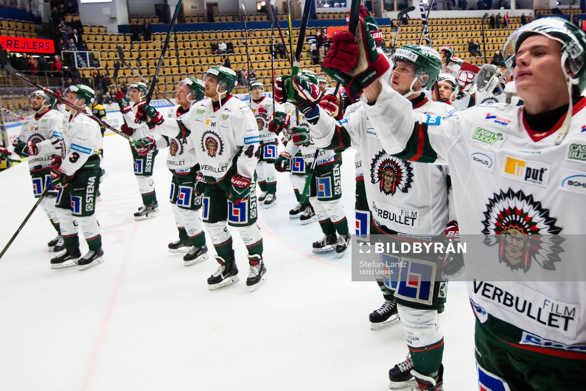 Frölundas spelare jublar