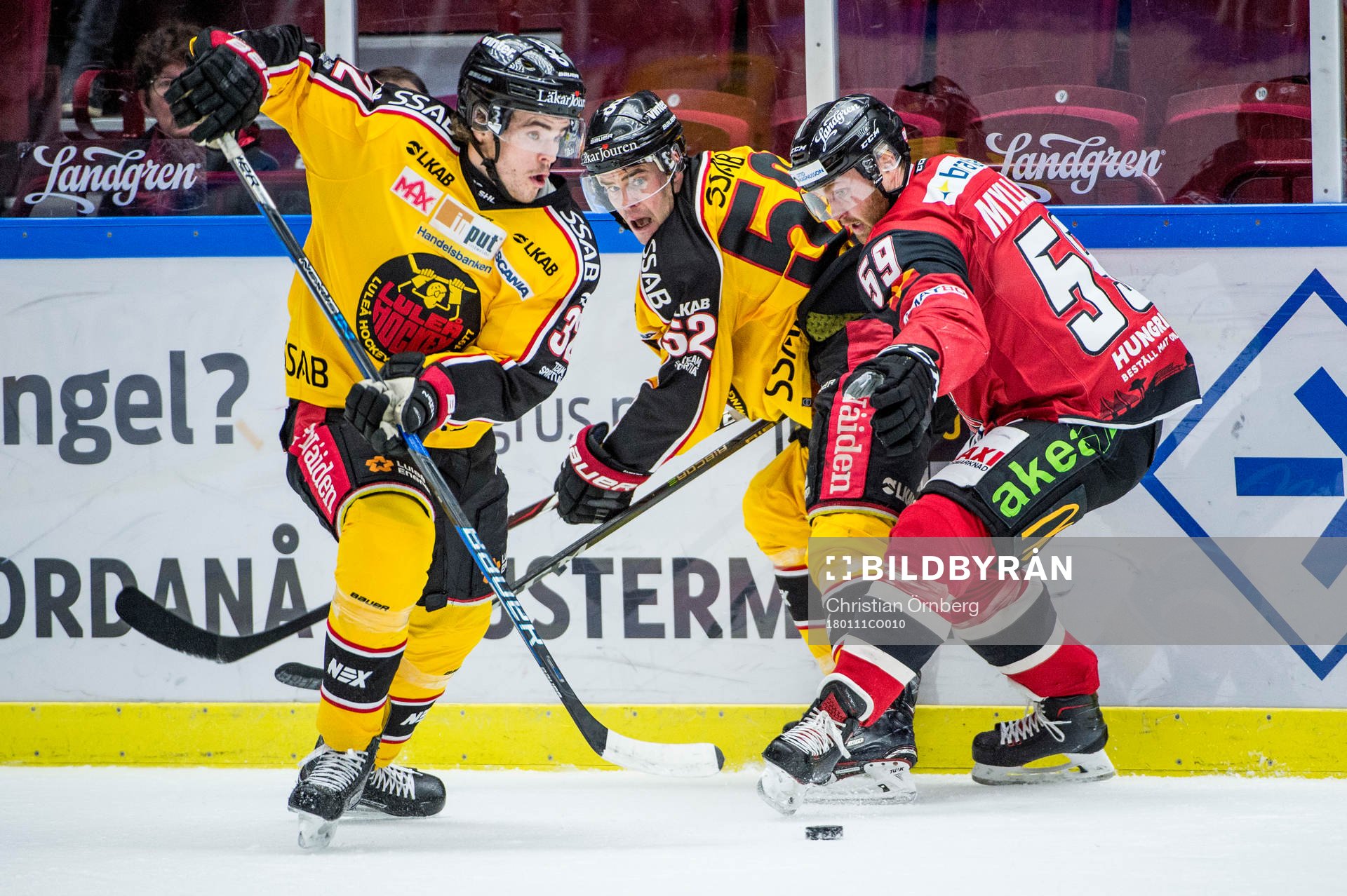 Malmö Redhawks Anton Mylläri mot Luleås Oscar Engsund