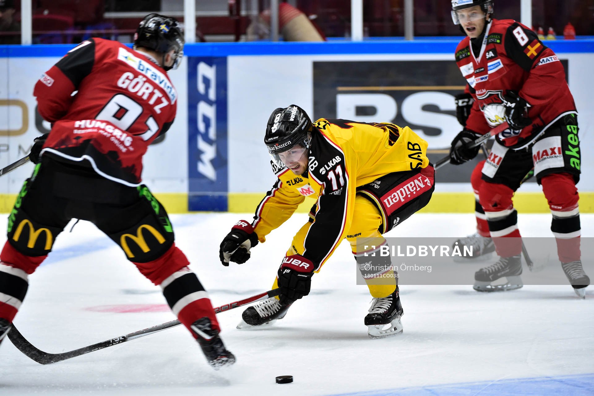 Luleås Petter Emanuelsson och Malmö Redhawks Max Görtz