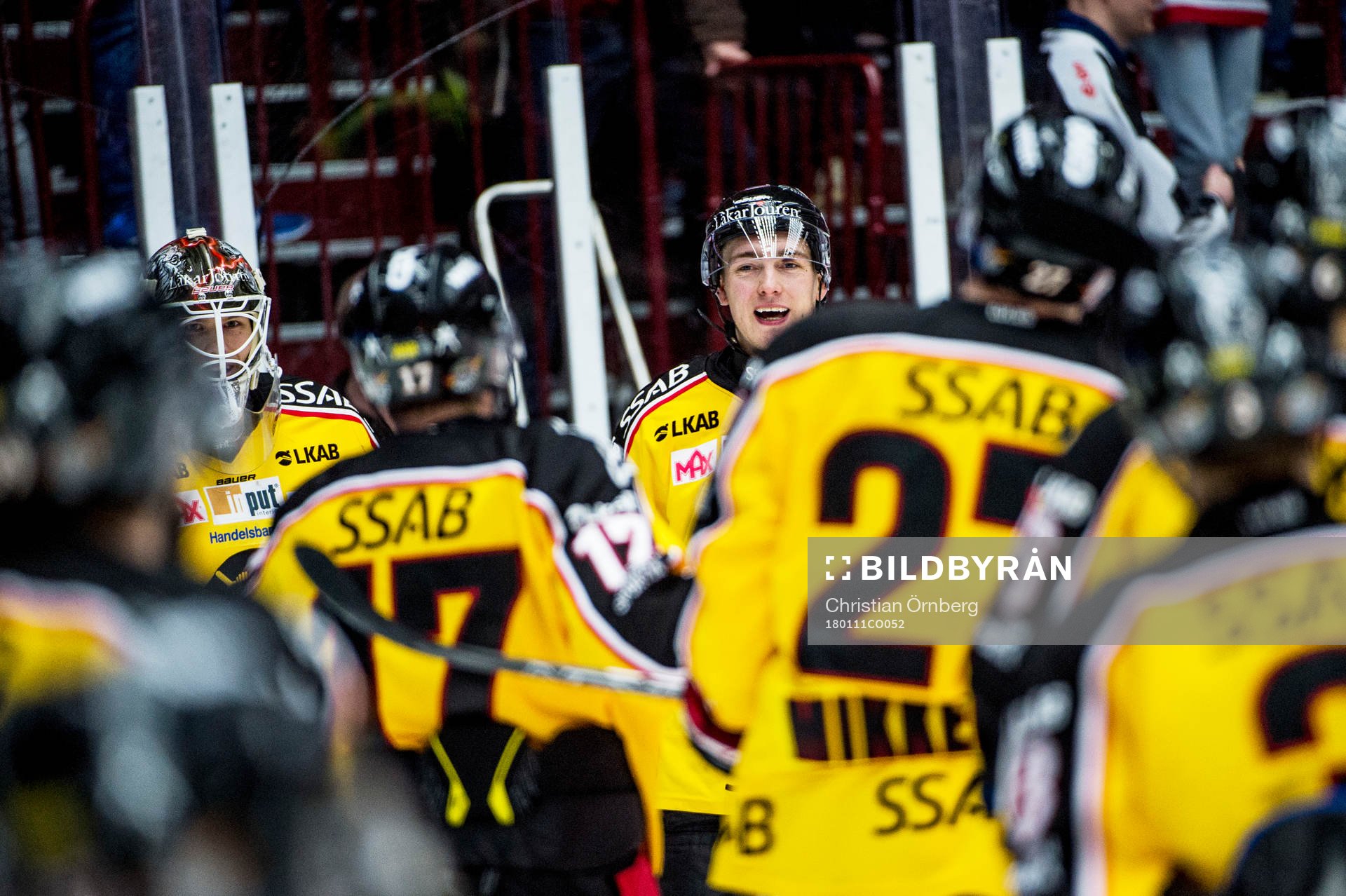 Luleås Johan Forsberg jublar med lagkamraterna