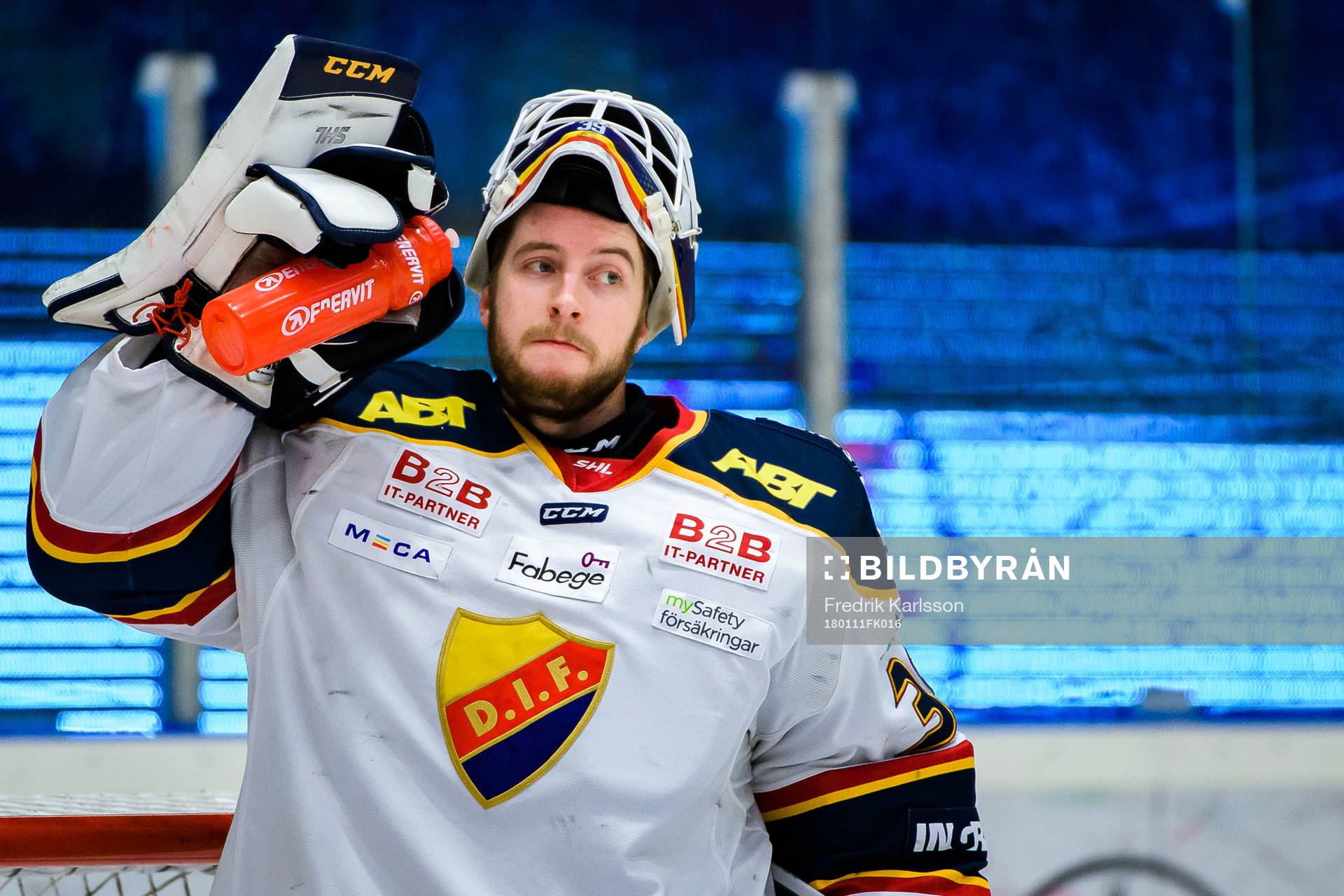 Djurgårdens målvakt Adam Reideborn deppar