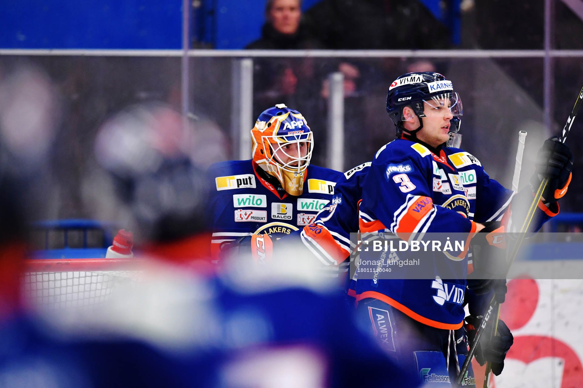 Växjös målvakt Viktor Andrén och Oliver Bohm jublar