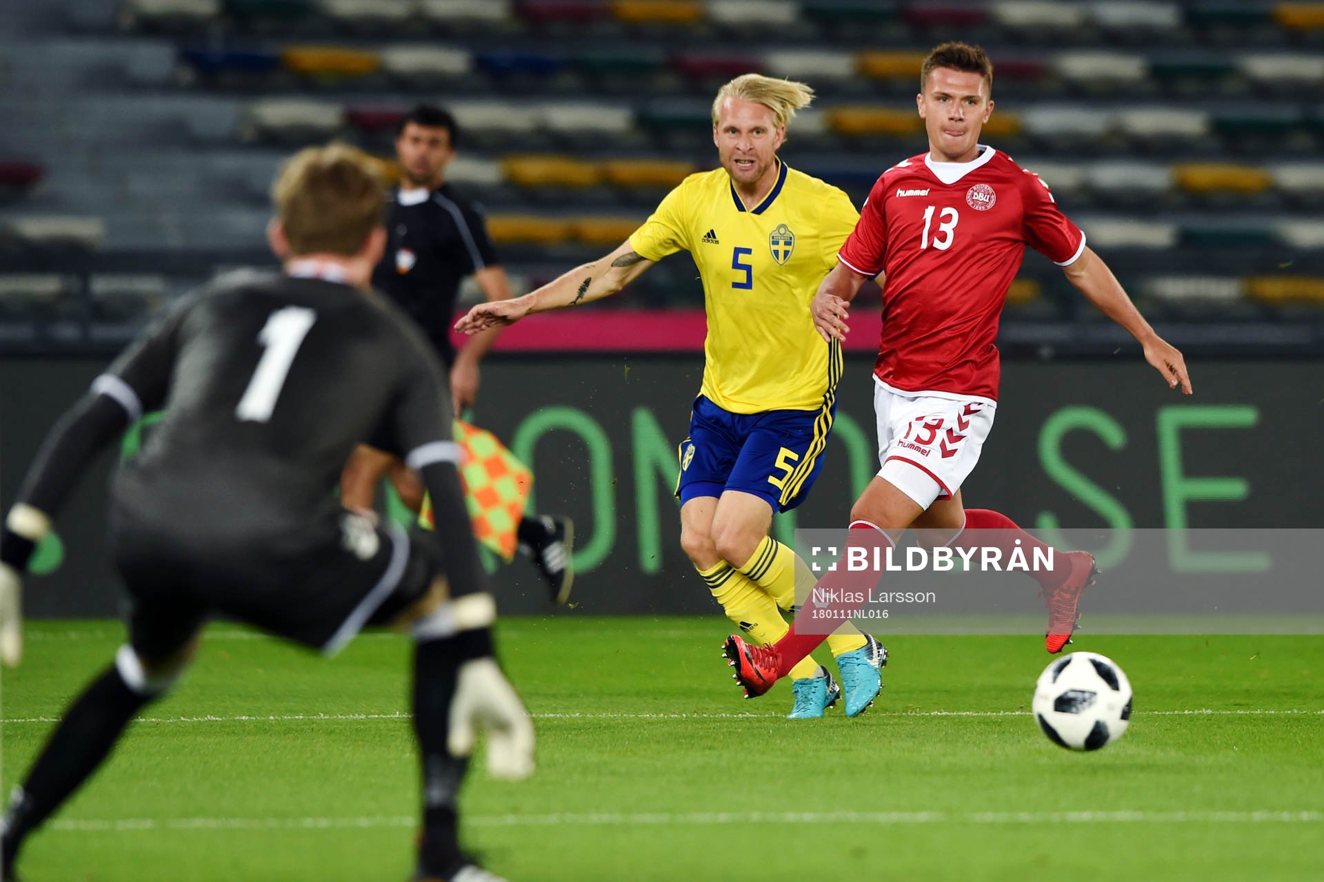 Sveriges Johan Larsson och Danmarks Mikkel Duelund