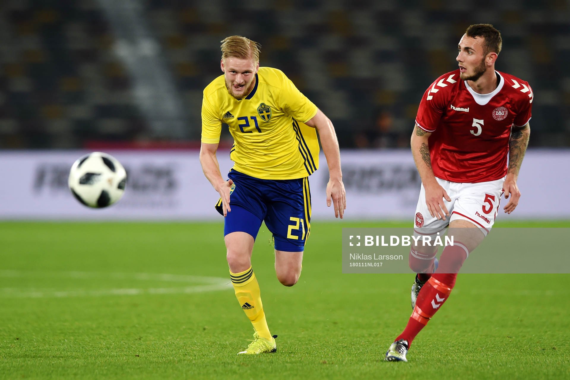 Sveriges Kalle Holmberg och Danmarks Jens Martin Gammelby i