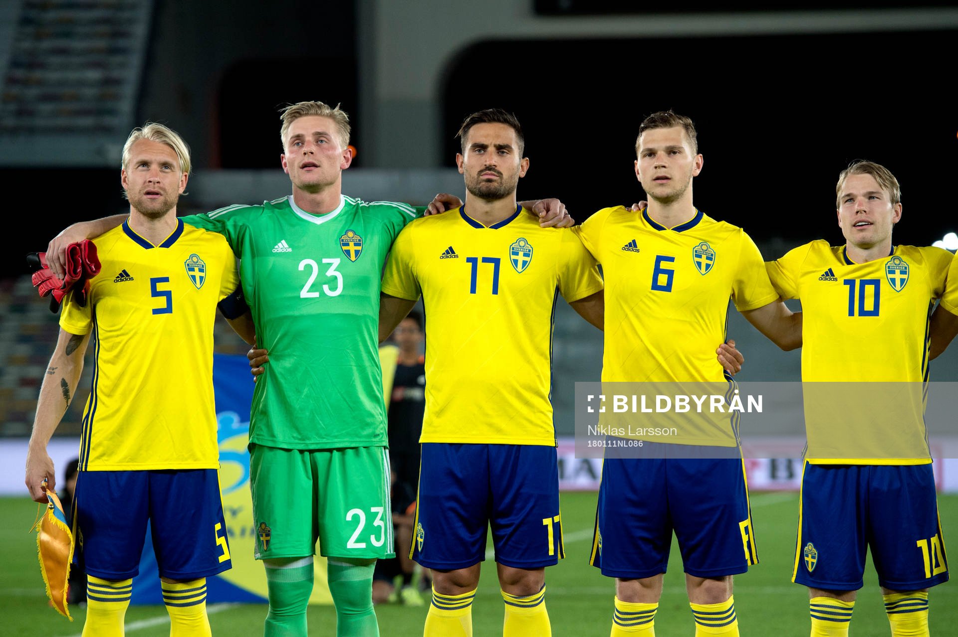 Sveriges Johan Larsson, målvakt Jacob Rinne, Sotirios
