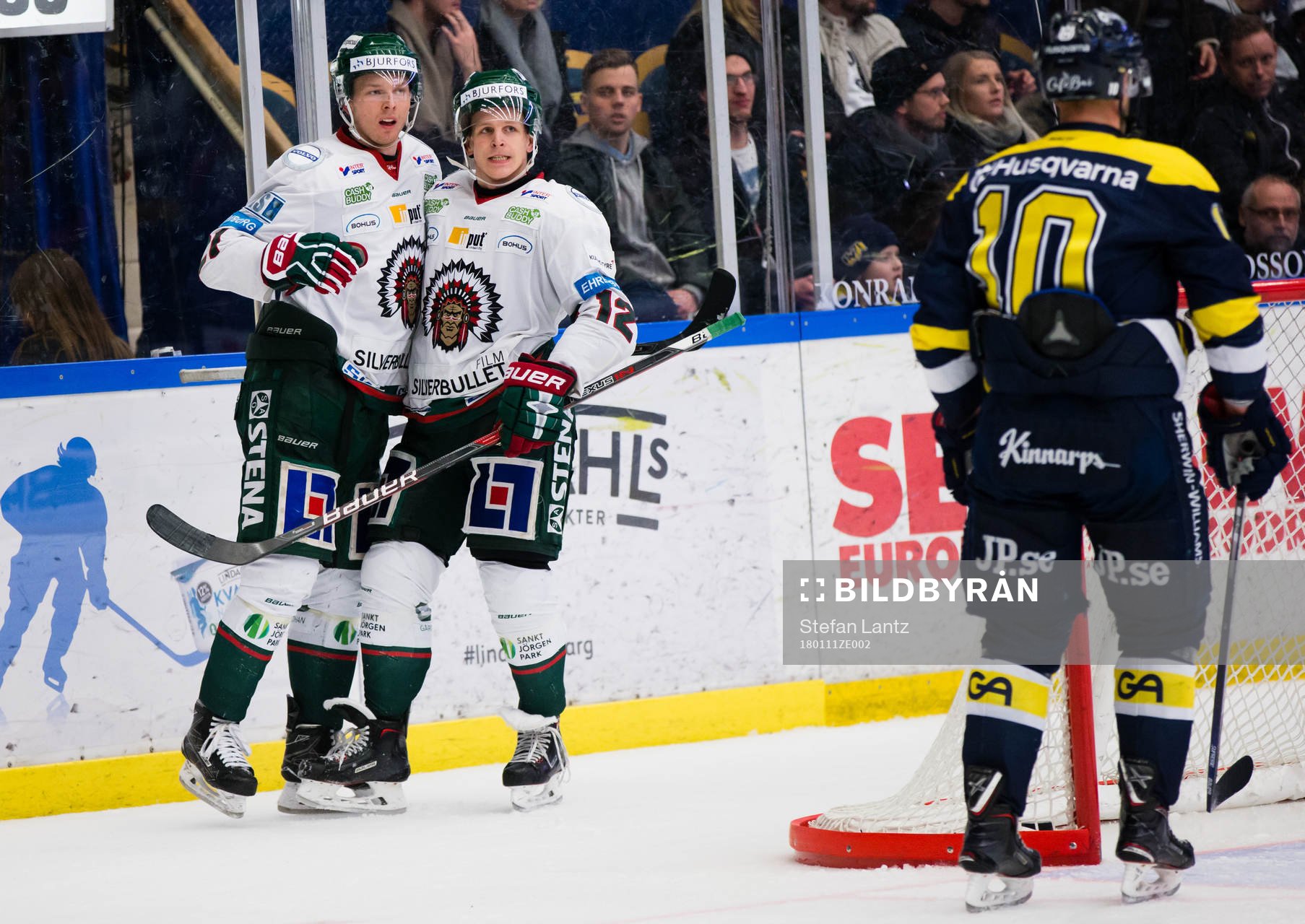 Frölundas Christoffer Ehn  och Max Friberg jublar