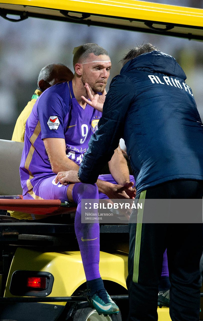 Al Ains Marcus Berg skadade sig i huvudet och fick utgå under matchen mellan Al Wasl och Al Ain den 12 januari 2018 i Dubai.