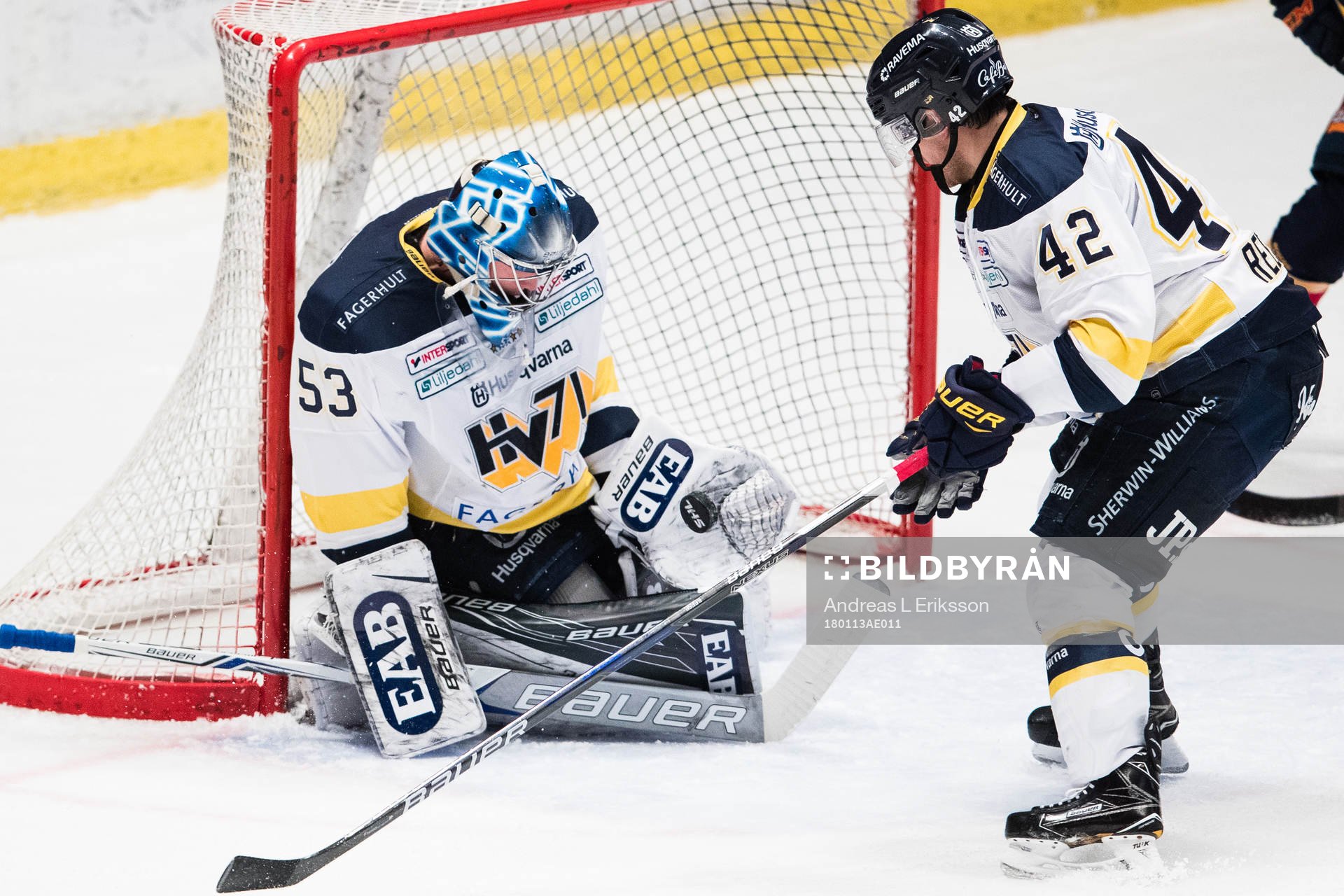 s målvakt Fredrik Pettersson-Wentzel och Dylan Reese