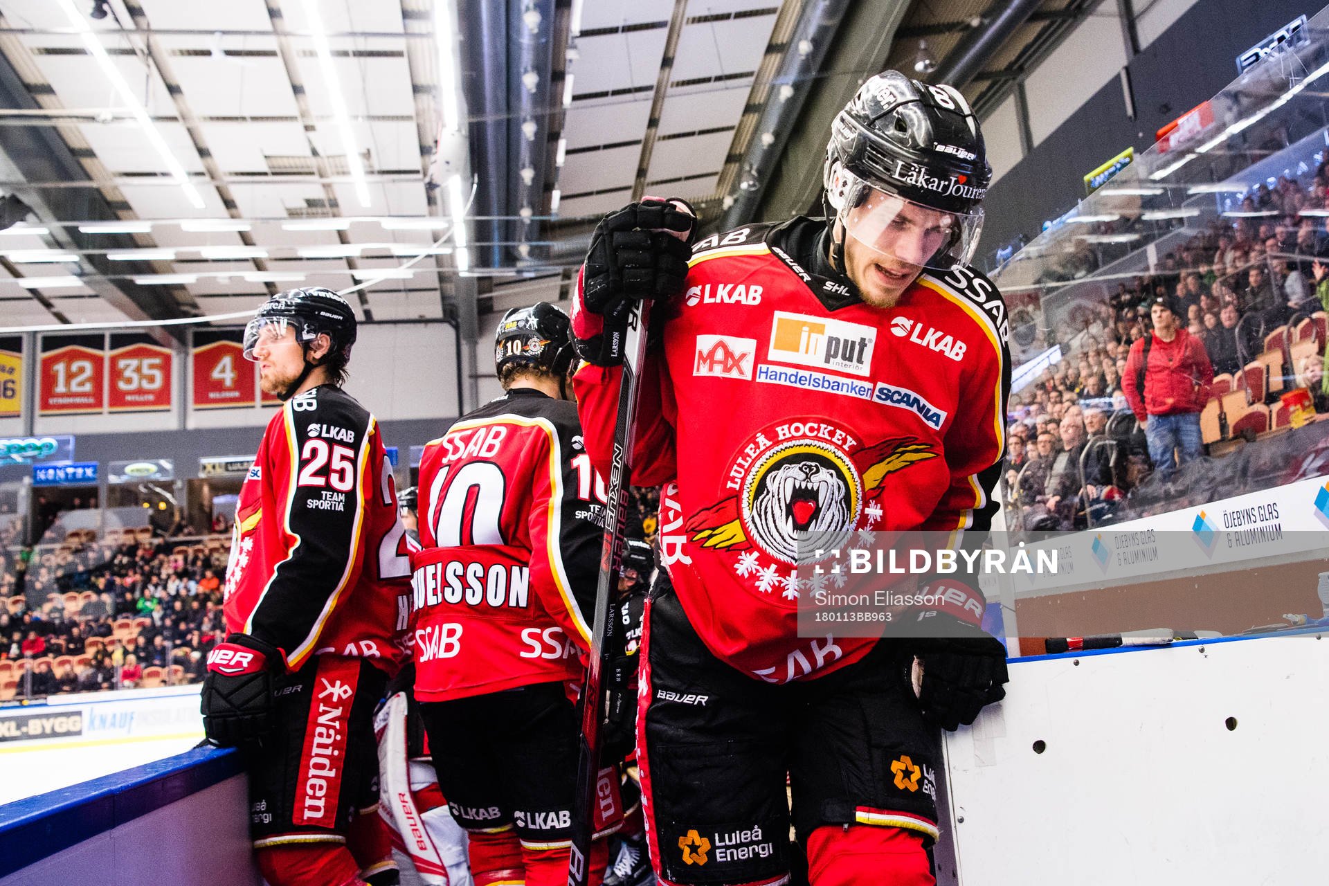 Luleås Emil Larsson kliver av skadad