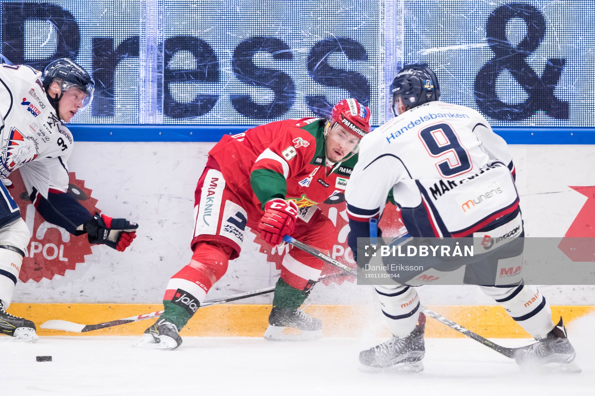 Moras Robin Johansson och Linköpings Tony Mårtensson  i