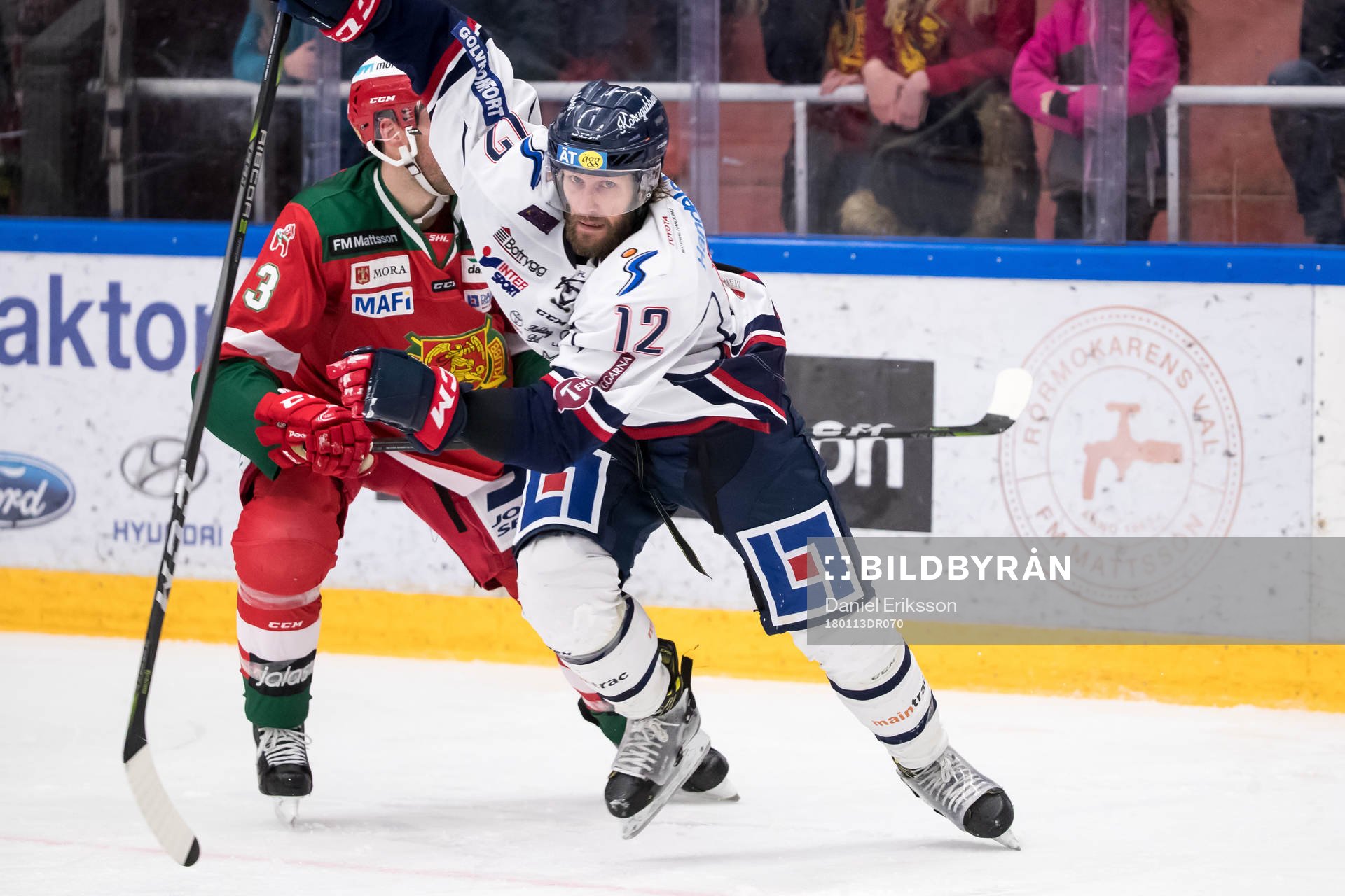 Linköpings Sebastian Karlsson Moras Brandon Gormley  i