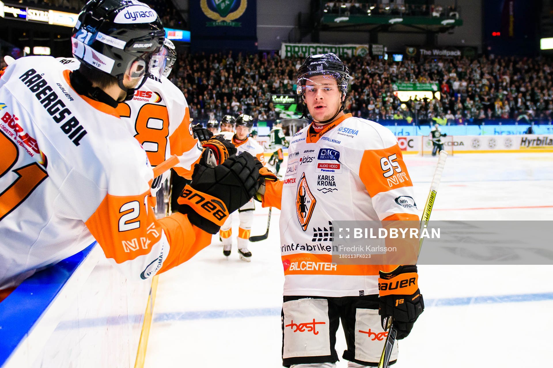Karlskronas Carl Persson jublar