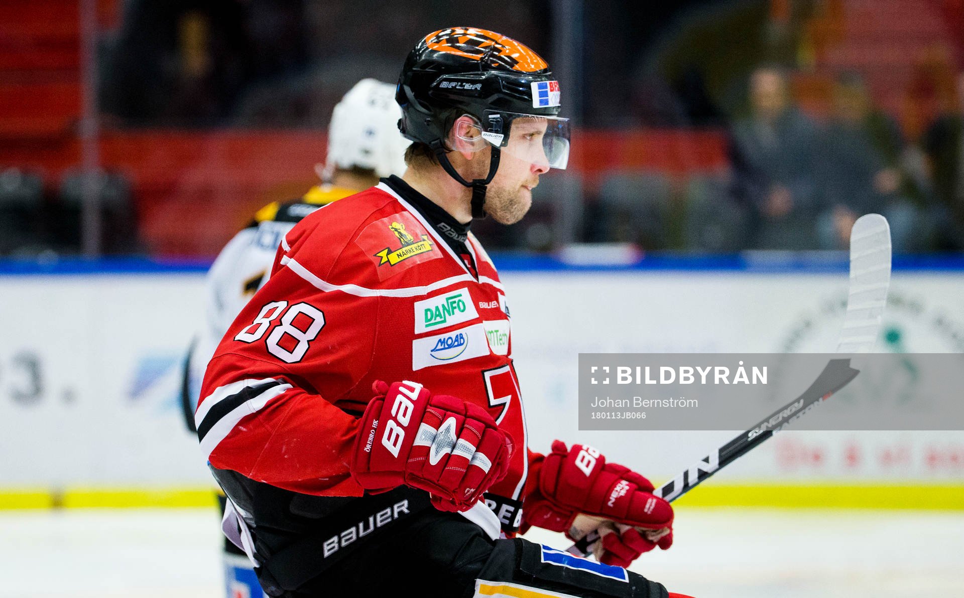 Örebros Viktor Ekbom jublar