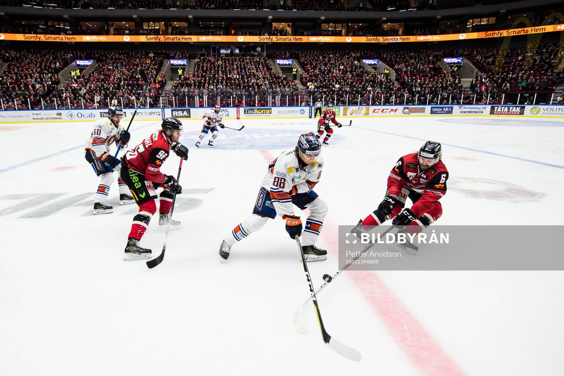 Växjös Adam Brodecki mot Malmö Redhawks Kim Rosdahl och