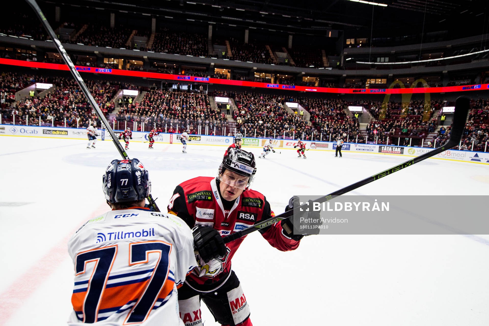 Växjös Pontus Netterberg och Malmö Redhawks Tuukka