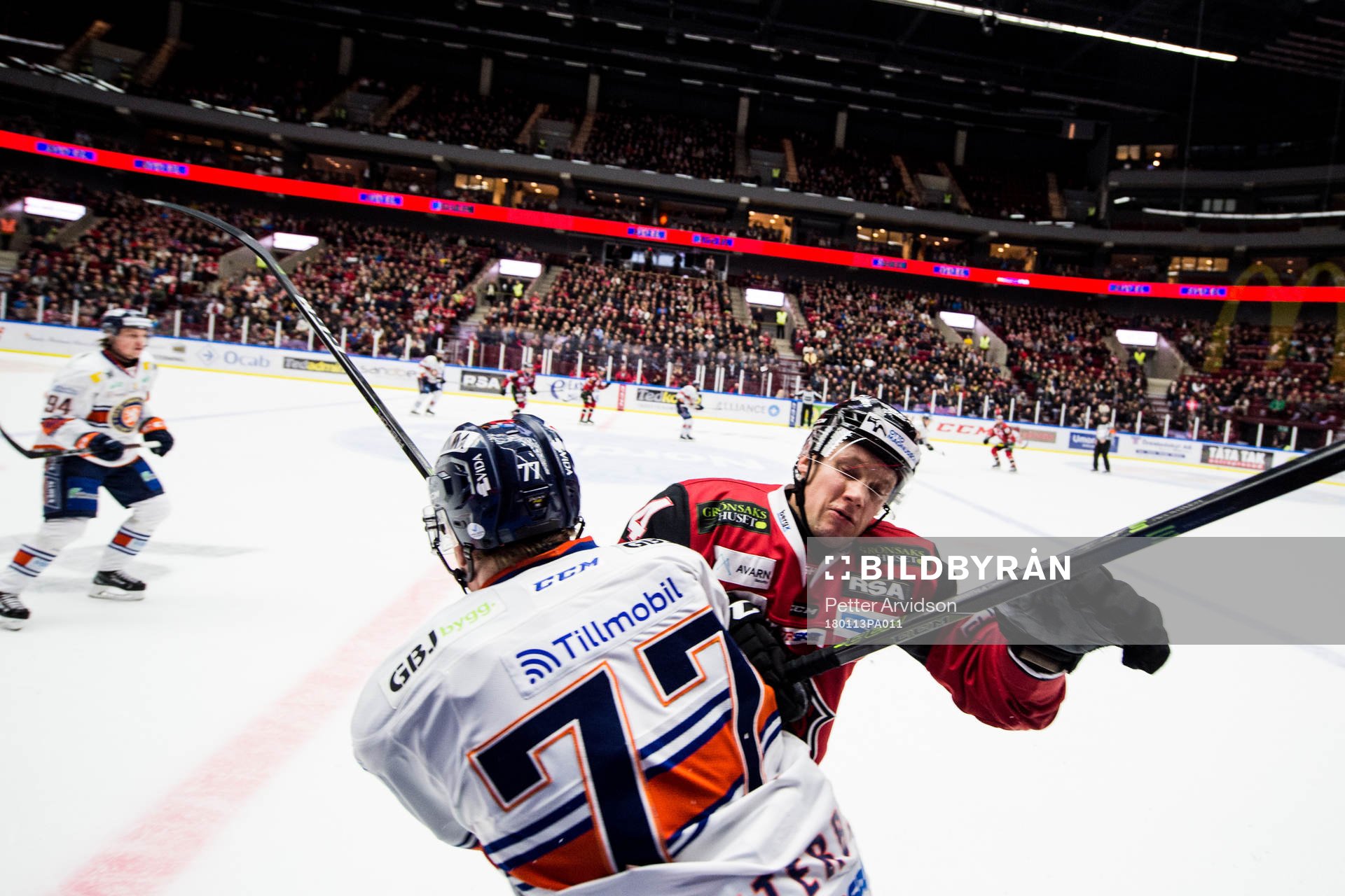 Växjös Pontus Netterberg och Malmö Redhawks Tuukka