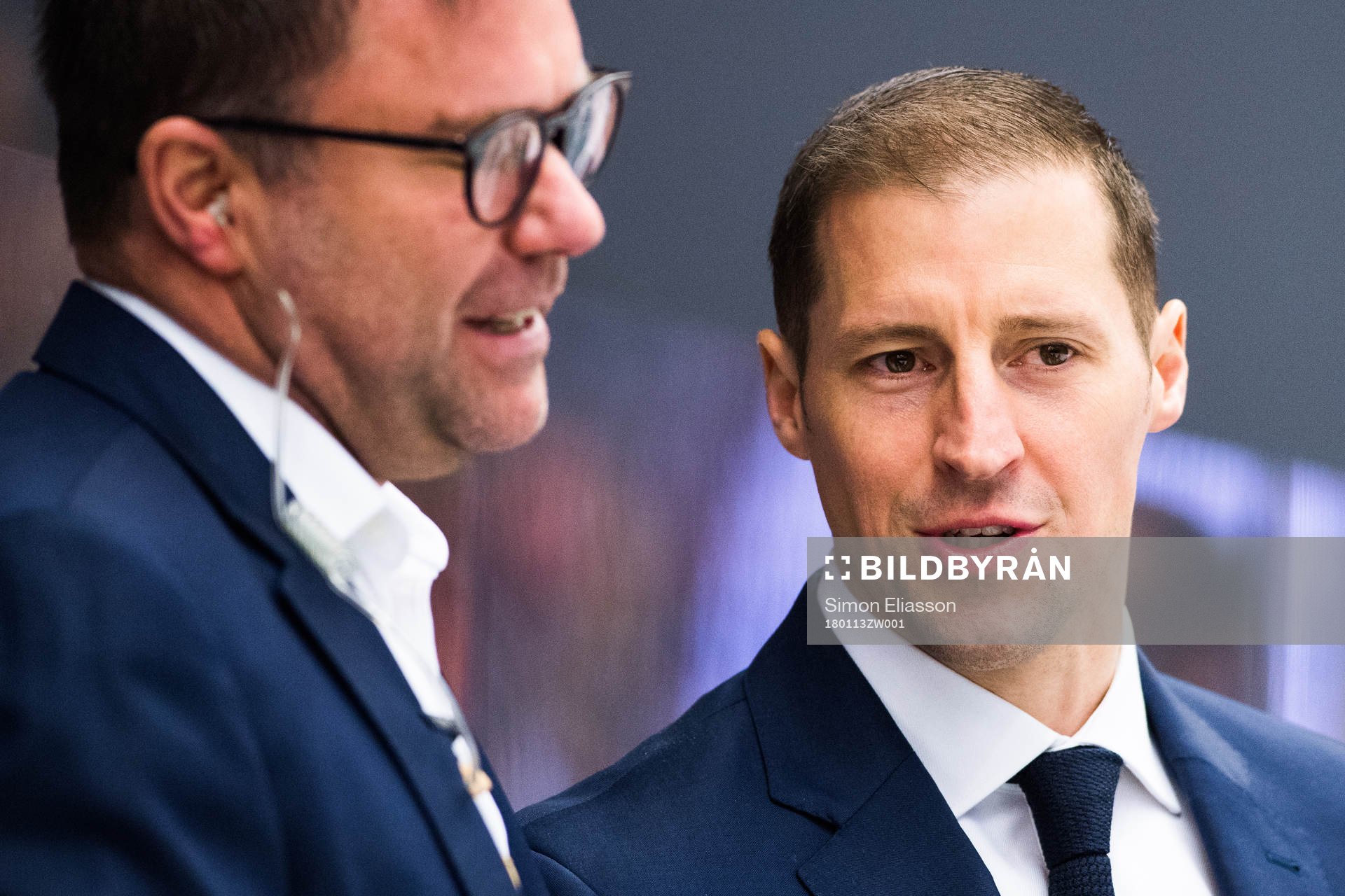 Rögles tränare Cameron Abbott och assisterande tränare