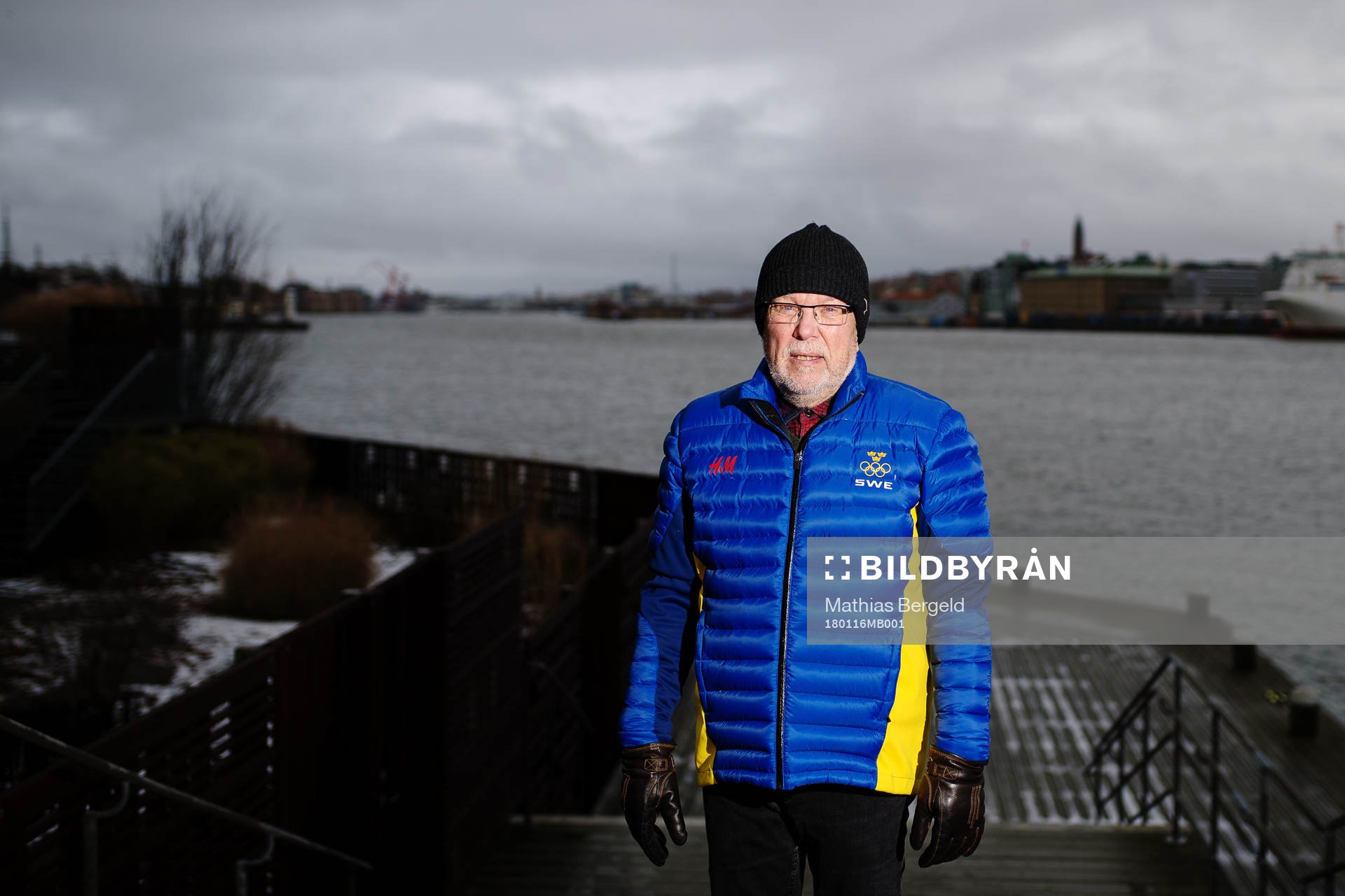Förbundskaptenen för Sveriges damlandslag i ishockey Leif