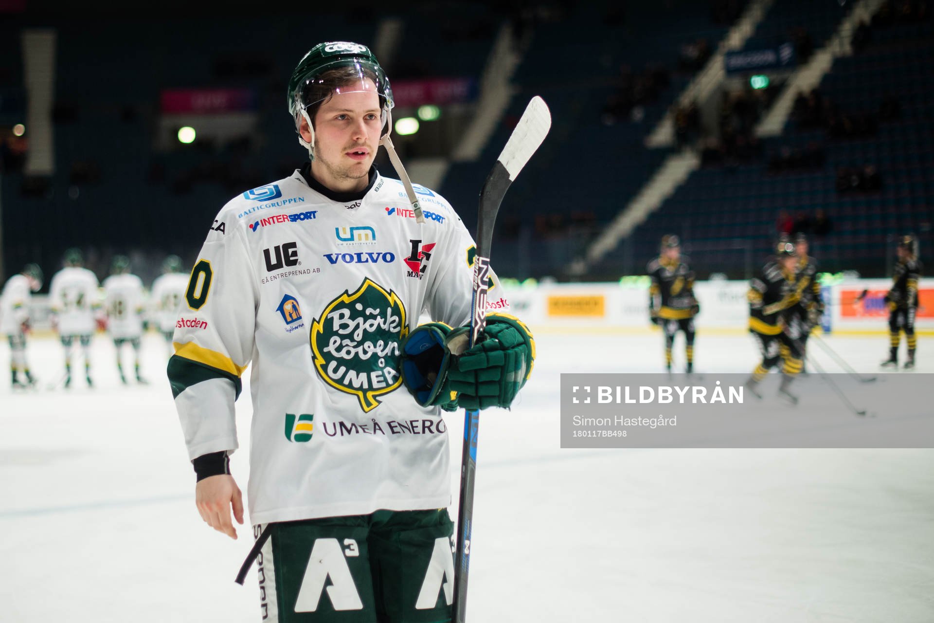 Björklövens Mattias Granlund  före ishockeymatchen i