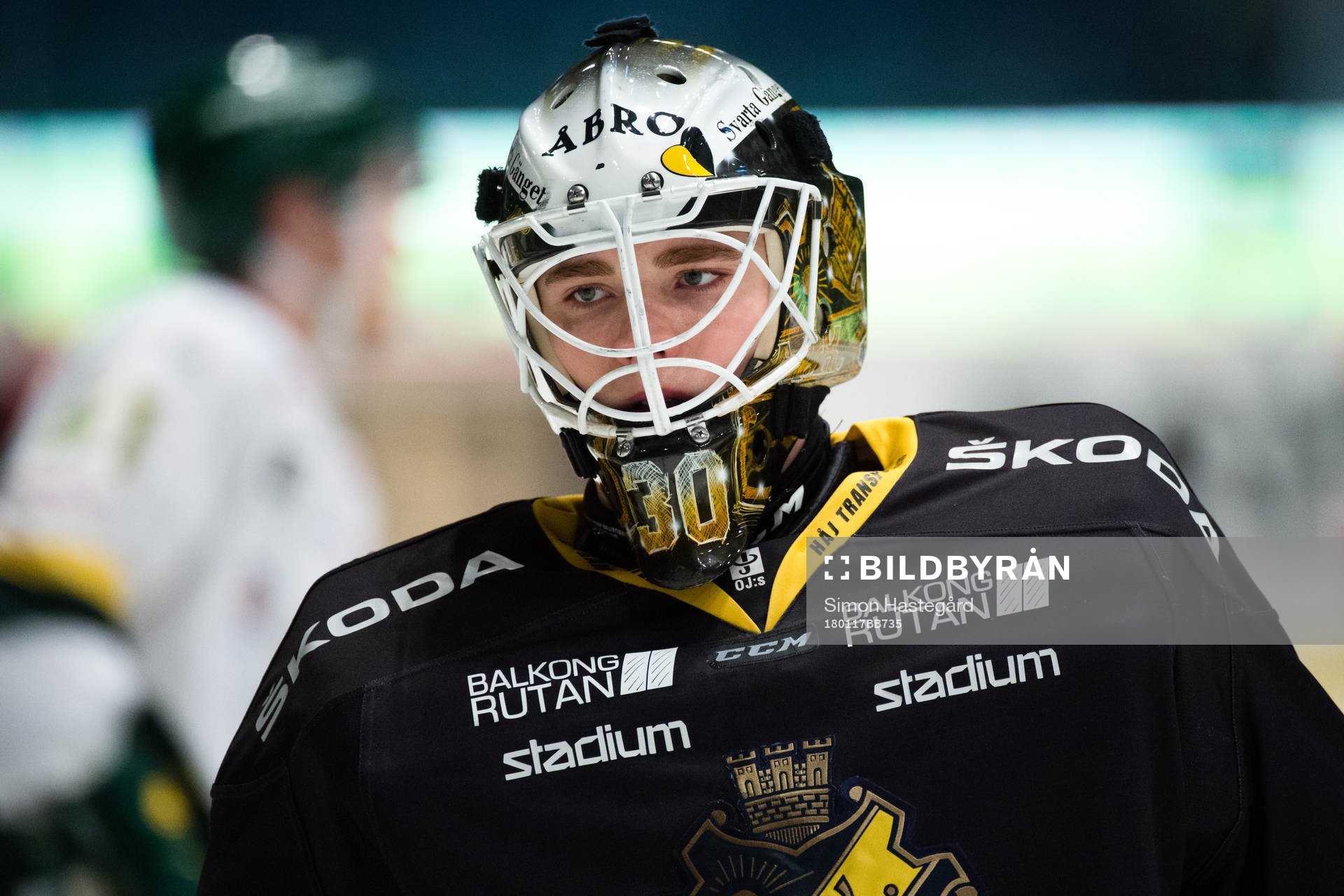 s målvakt Erik Källgren deppar