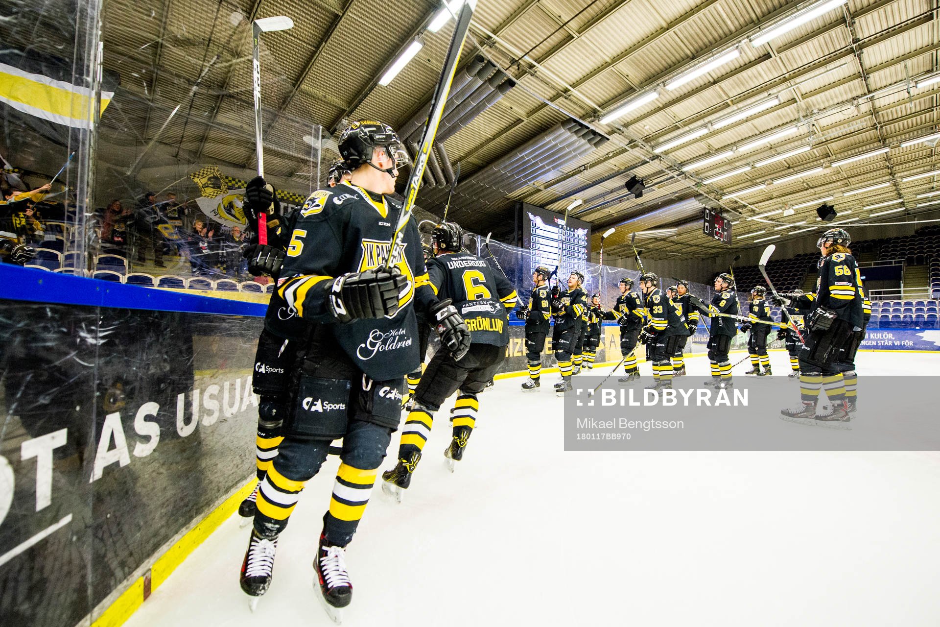 Panterns spelare jublar