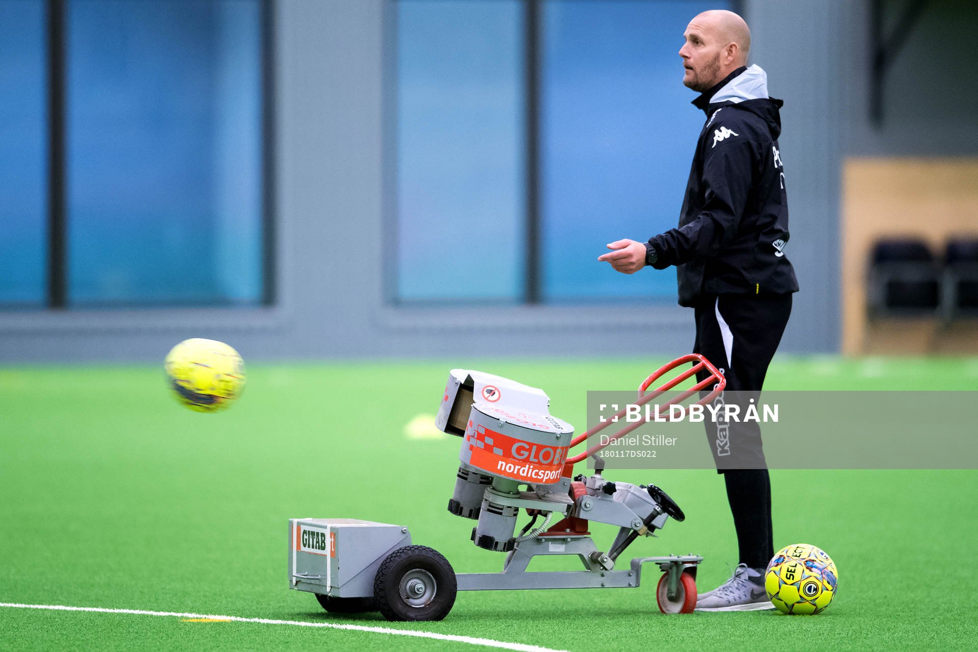 Målvaktstränare Stefan Remnér med en