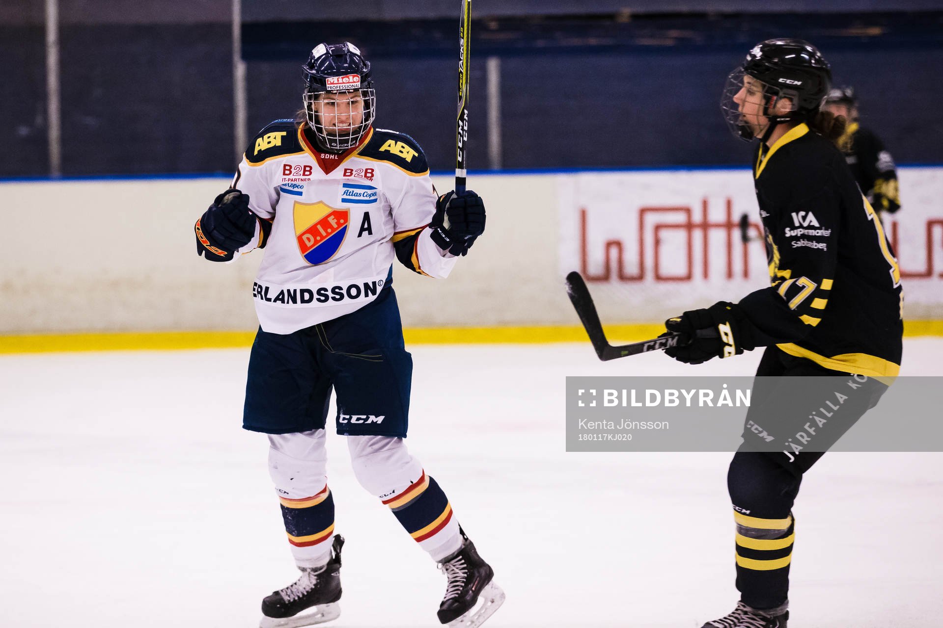 Djurgårdens Andrea Dalen jublar