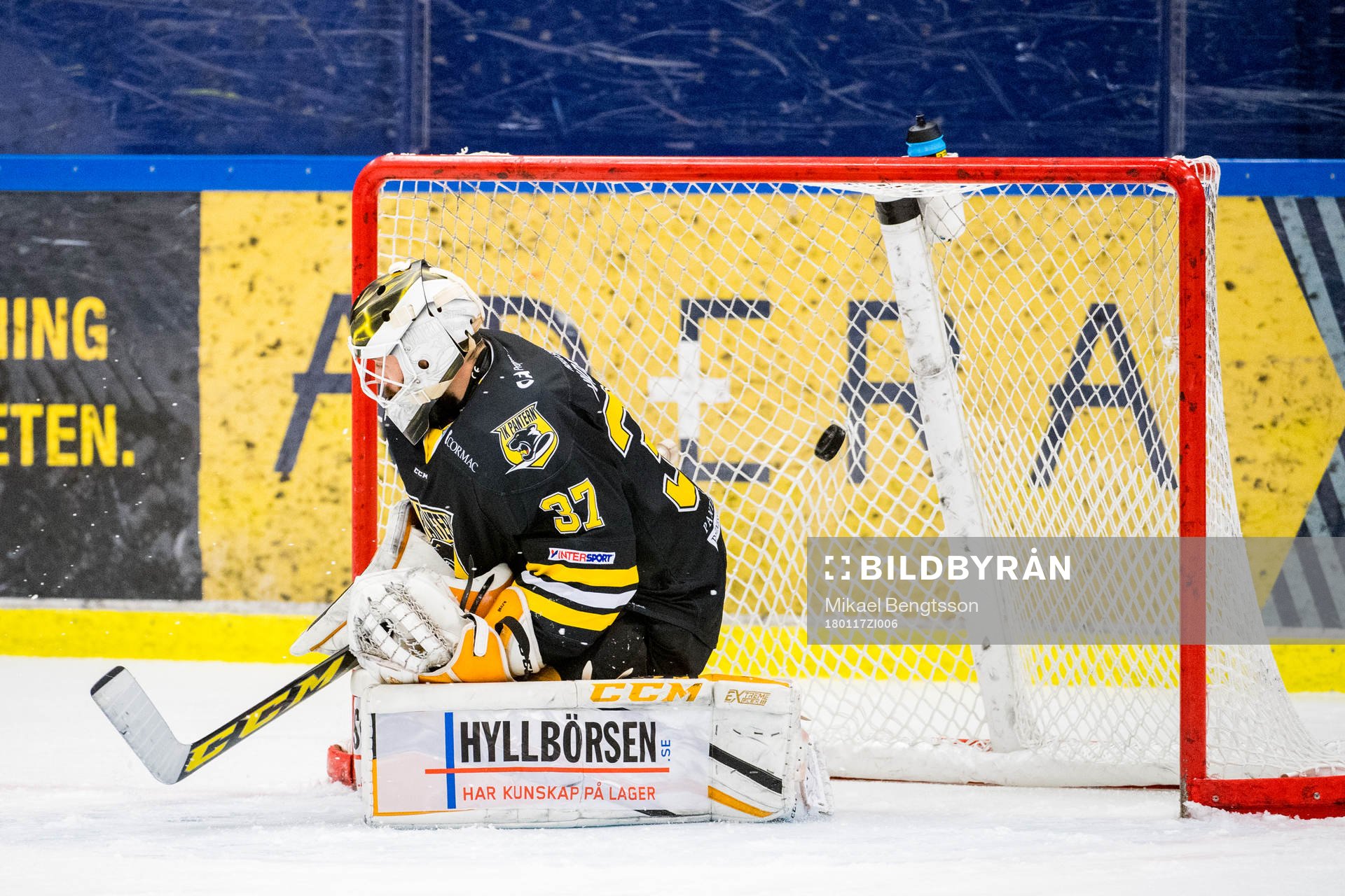 Vita Hästens Alexander Pettersson (ej i bild) kvitterar