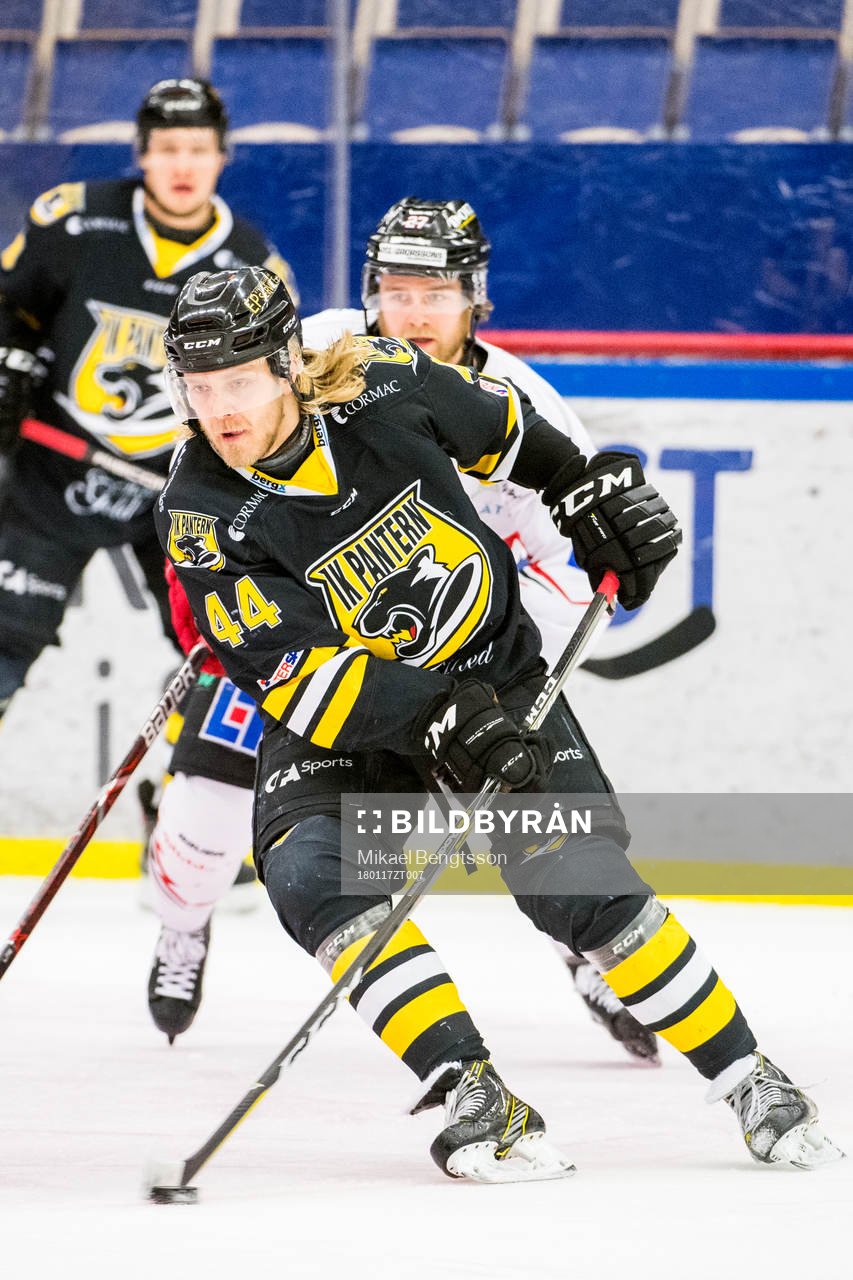 Panterns Olle Liss och Vita Hästens Alexander Pettersson