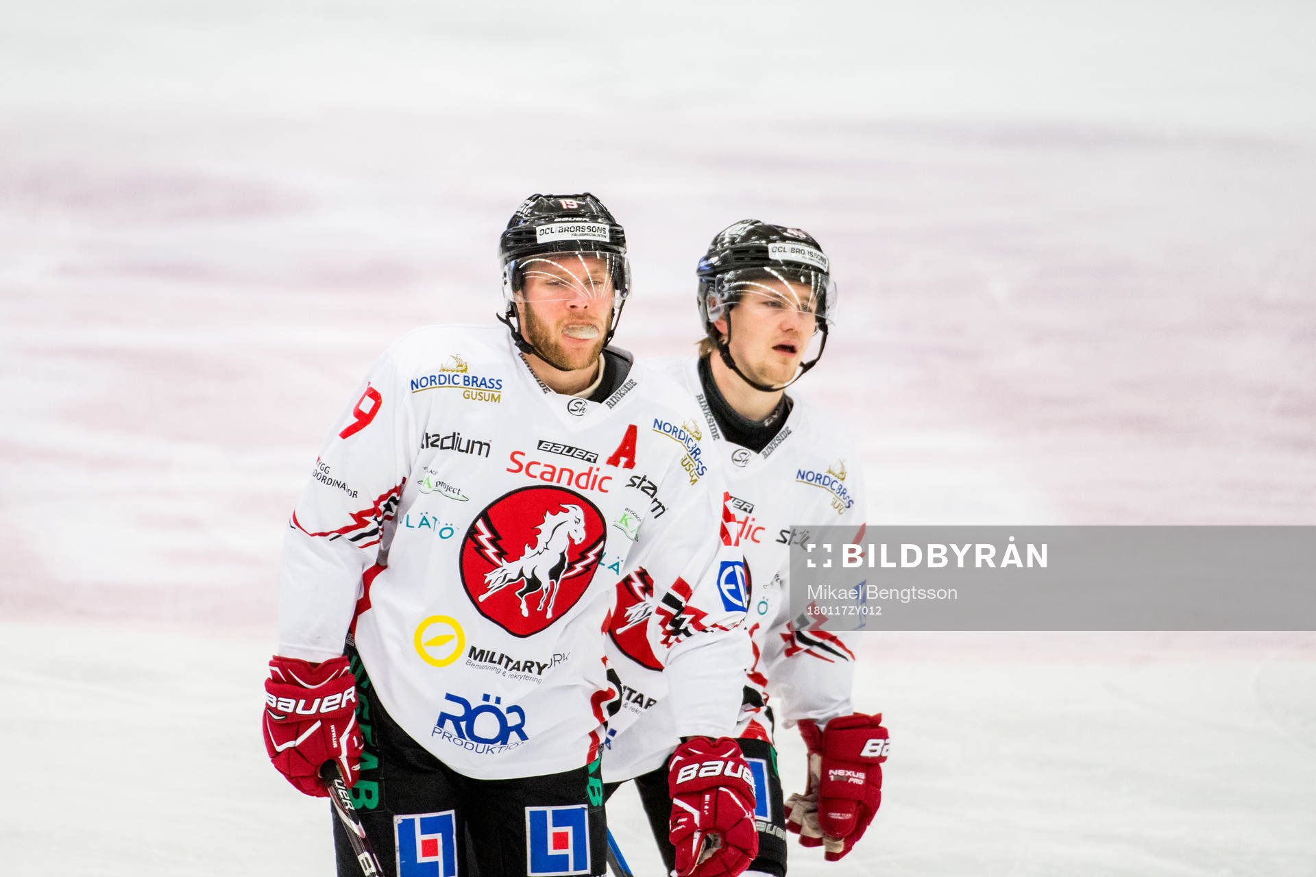 Vita Hästens Simon Mitman och Christian Kåsastul