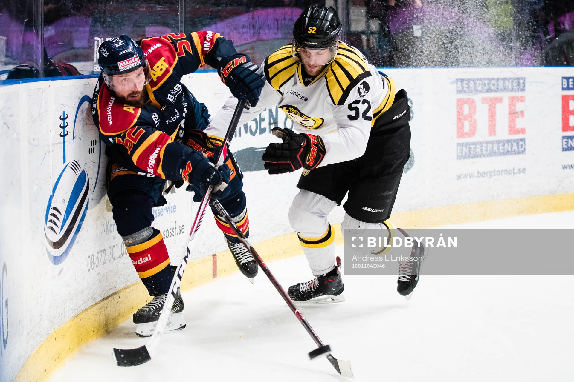 Djurgårdens Mikael Ahlén och Brynäs Christopher Liljewall