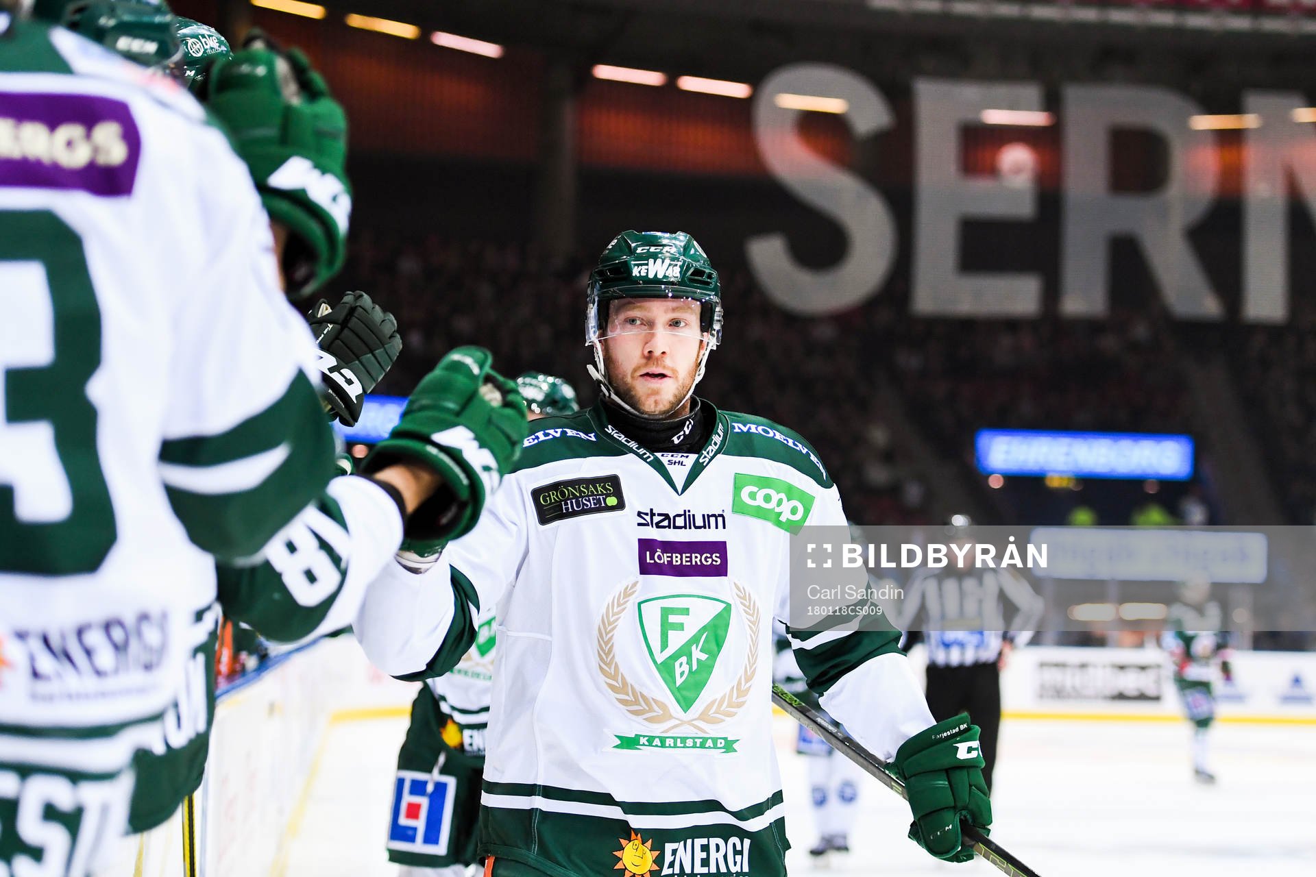 Färjestads Linus Persson jublar