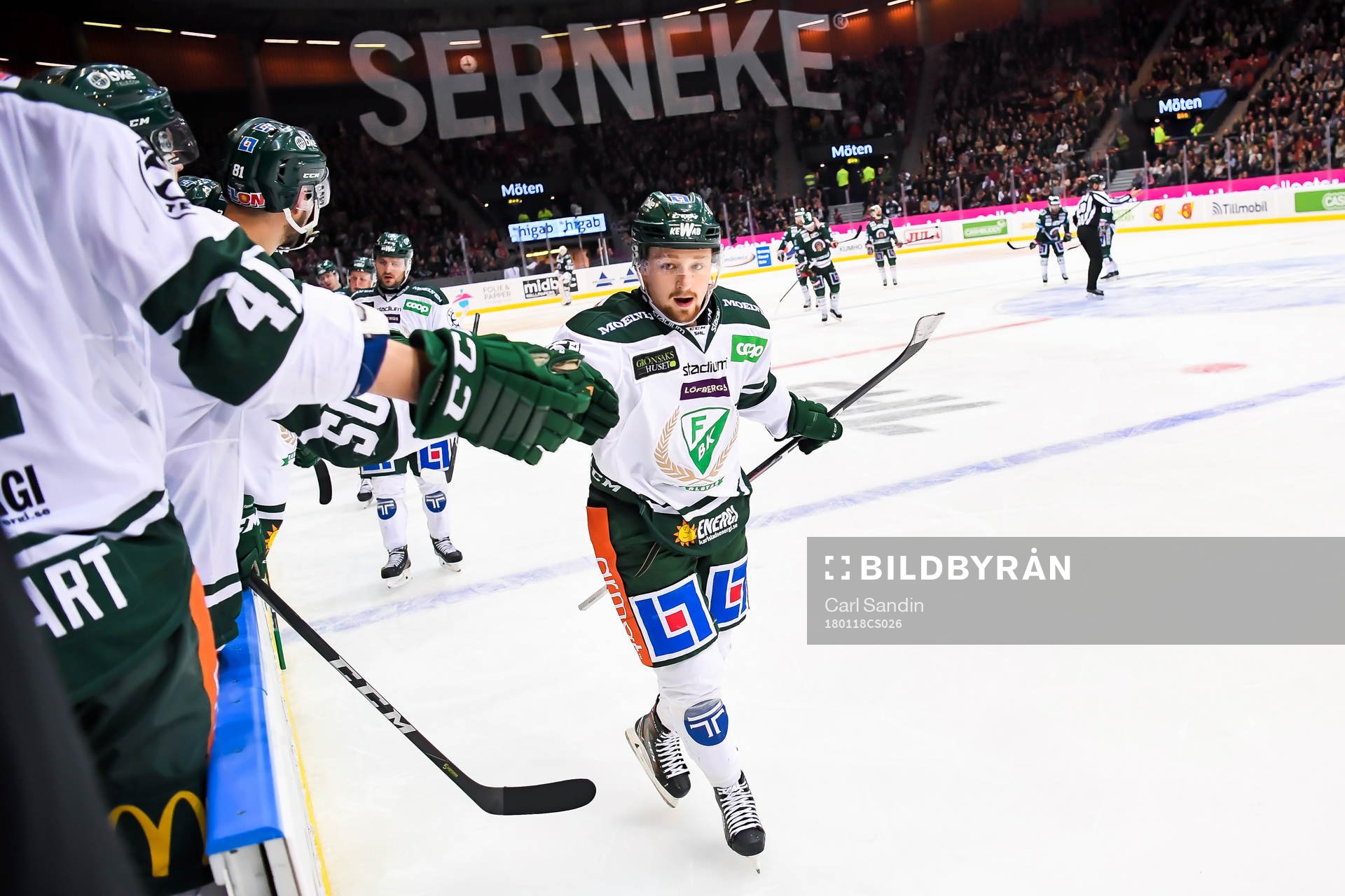 Färjestads Rasmus Asplund jublar