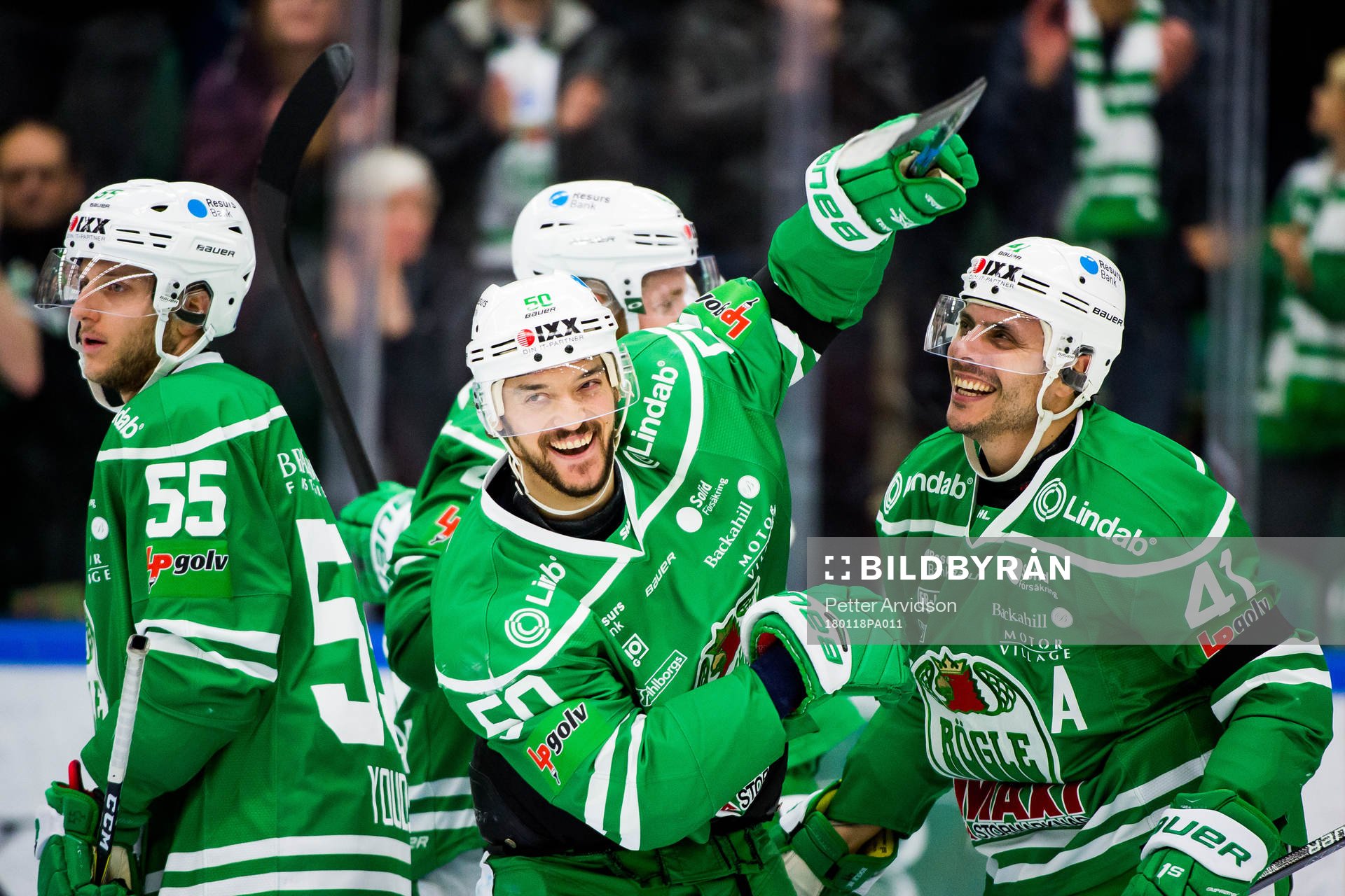 Rögles Juhamatti Aaltonen jublar