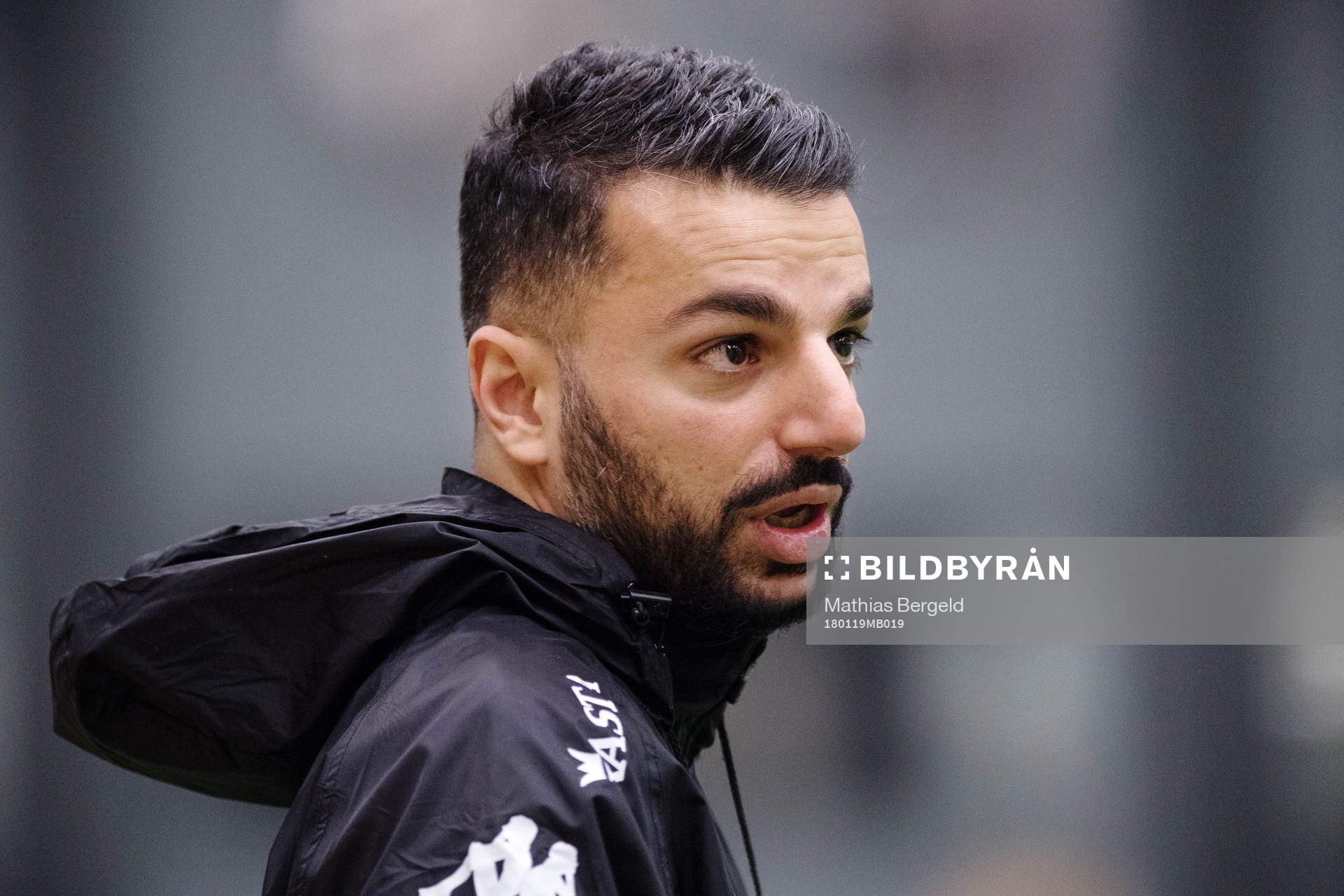 Tränare Poya Asbaghi