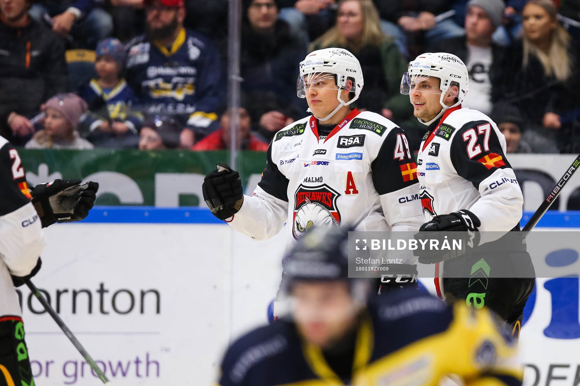 Malmö Redhawks Rhett Rakhshani och Daniel Zaar jublar