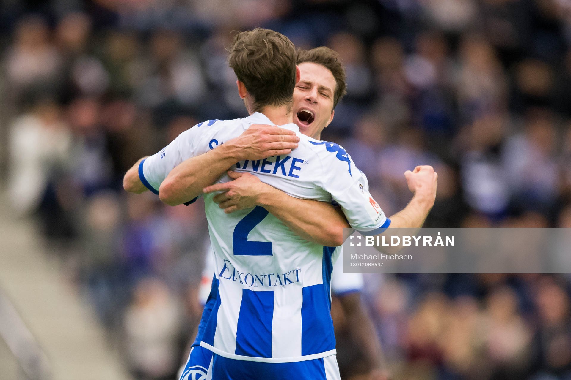 IFK Göteborgs Emil Salomonsson jublar ihop med  och