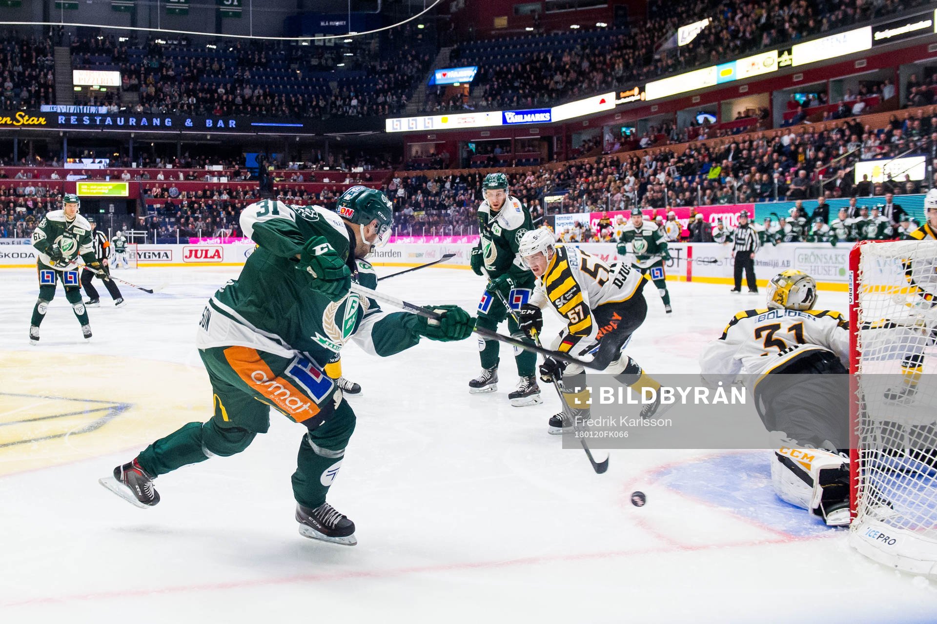 Färjestads Dick Axelsson, Skellefteås Emil Djuse och