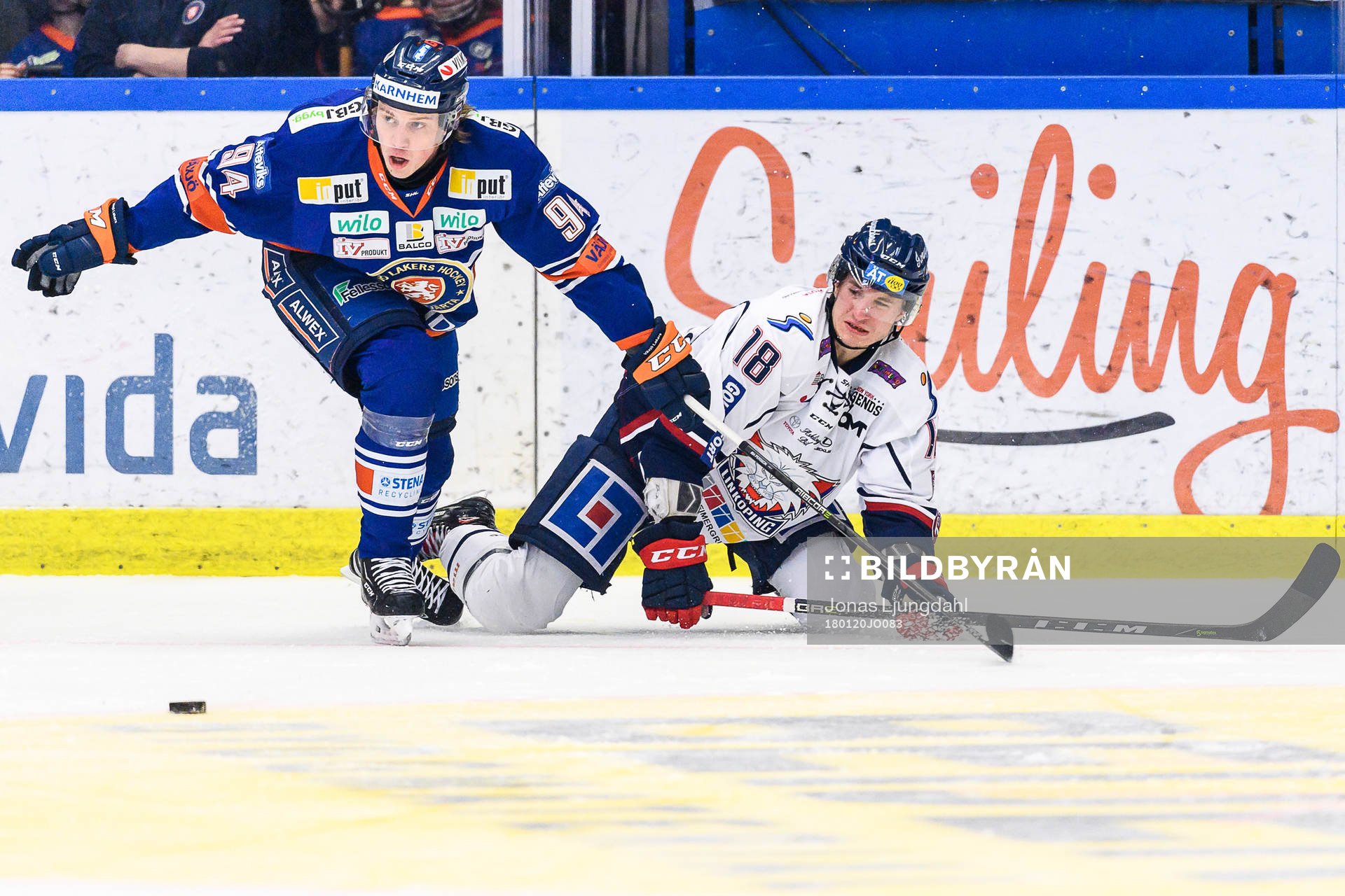 Linköpings Jacob Lilja faller